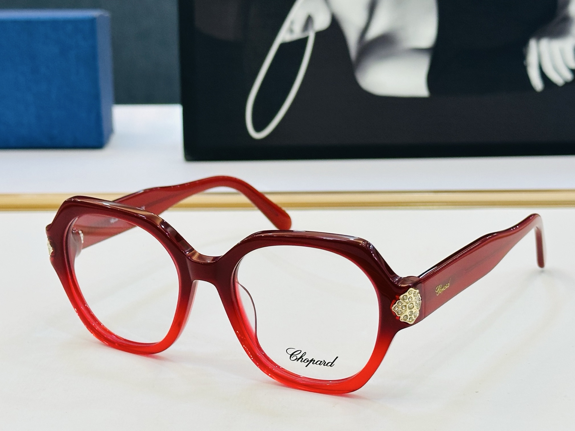 原版 ChoPard肖邦 MODEL: VCH333S Size：51口19-145 以现代时尚的设计风