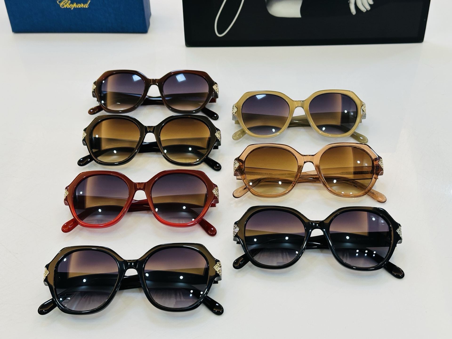 原版 ChoPard肖邦 MODEL: VCH333S Size：51口19-145 以现代时尚的设计风