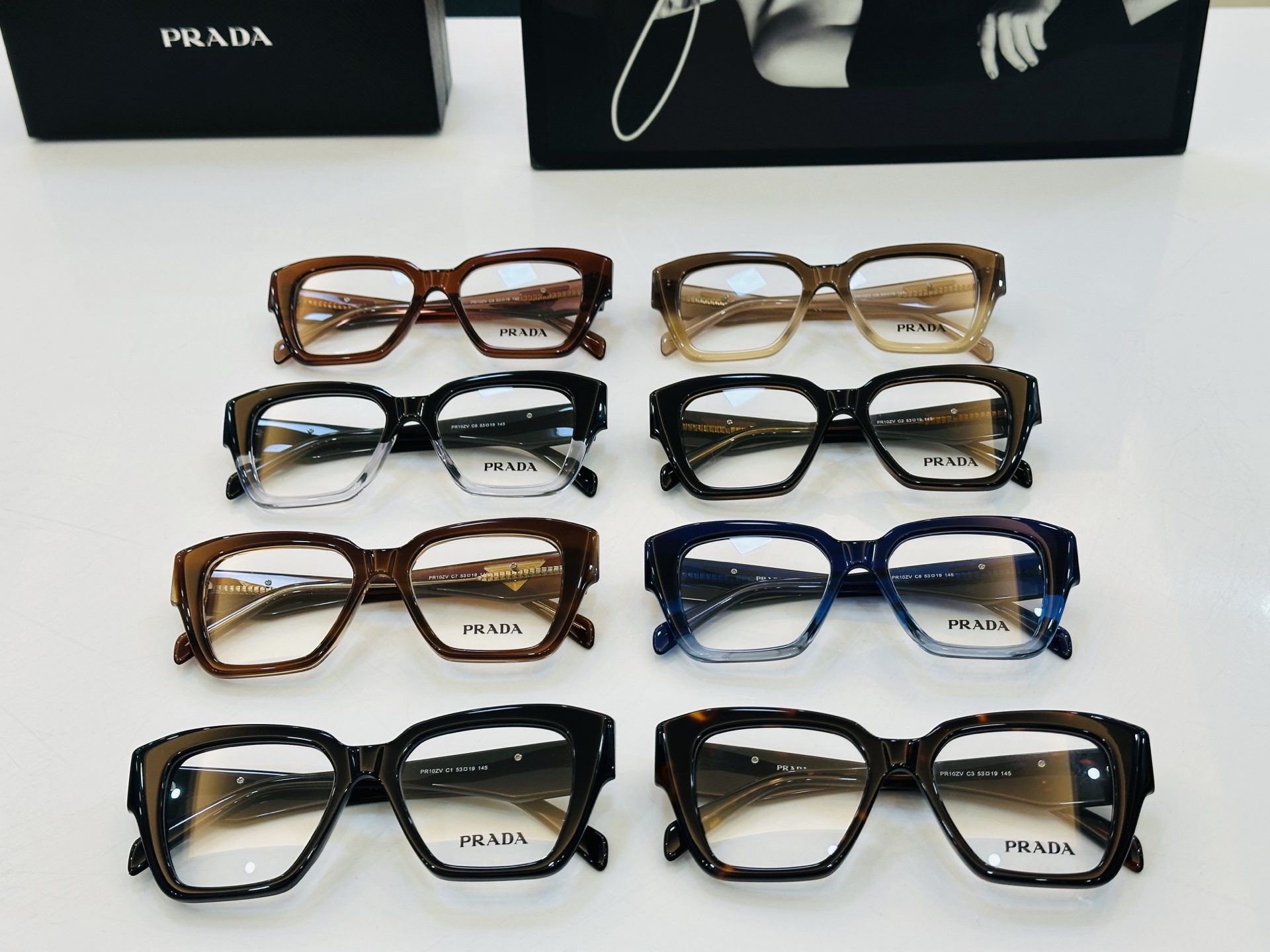 🔺PRAD*🔻普家 PR10ZV Size：53口19-145 眼镜系列堪称精湛制作 彰显独特个 Z最新