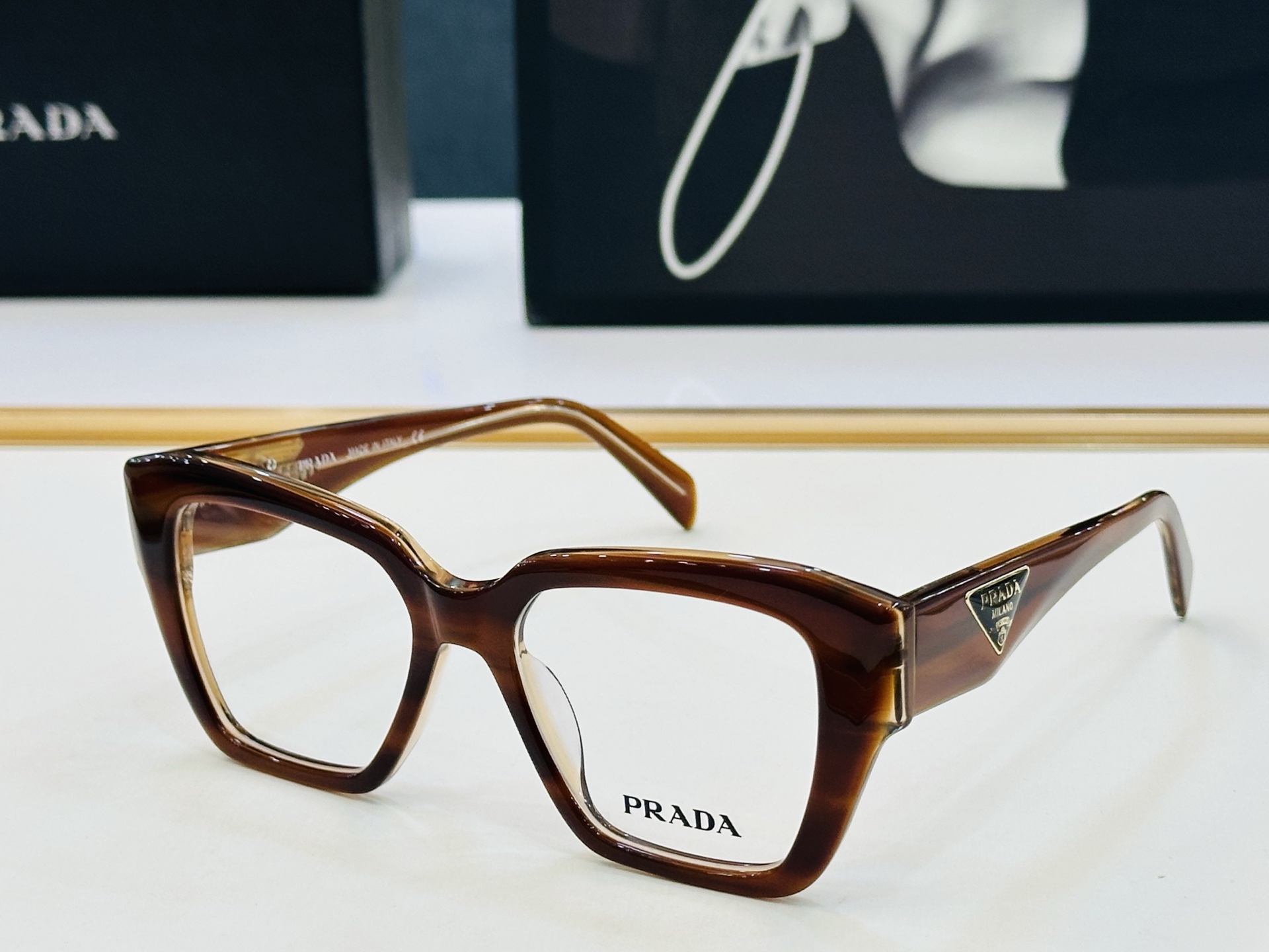 🔺PRAD*🔻普家 PR10ZV Size：53口19-145 眼镜系列堪称精湛制作 彰显独特个 Z最新