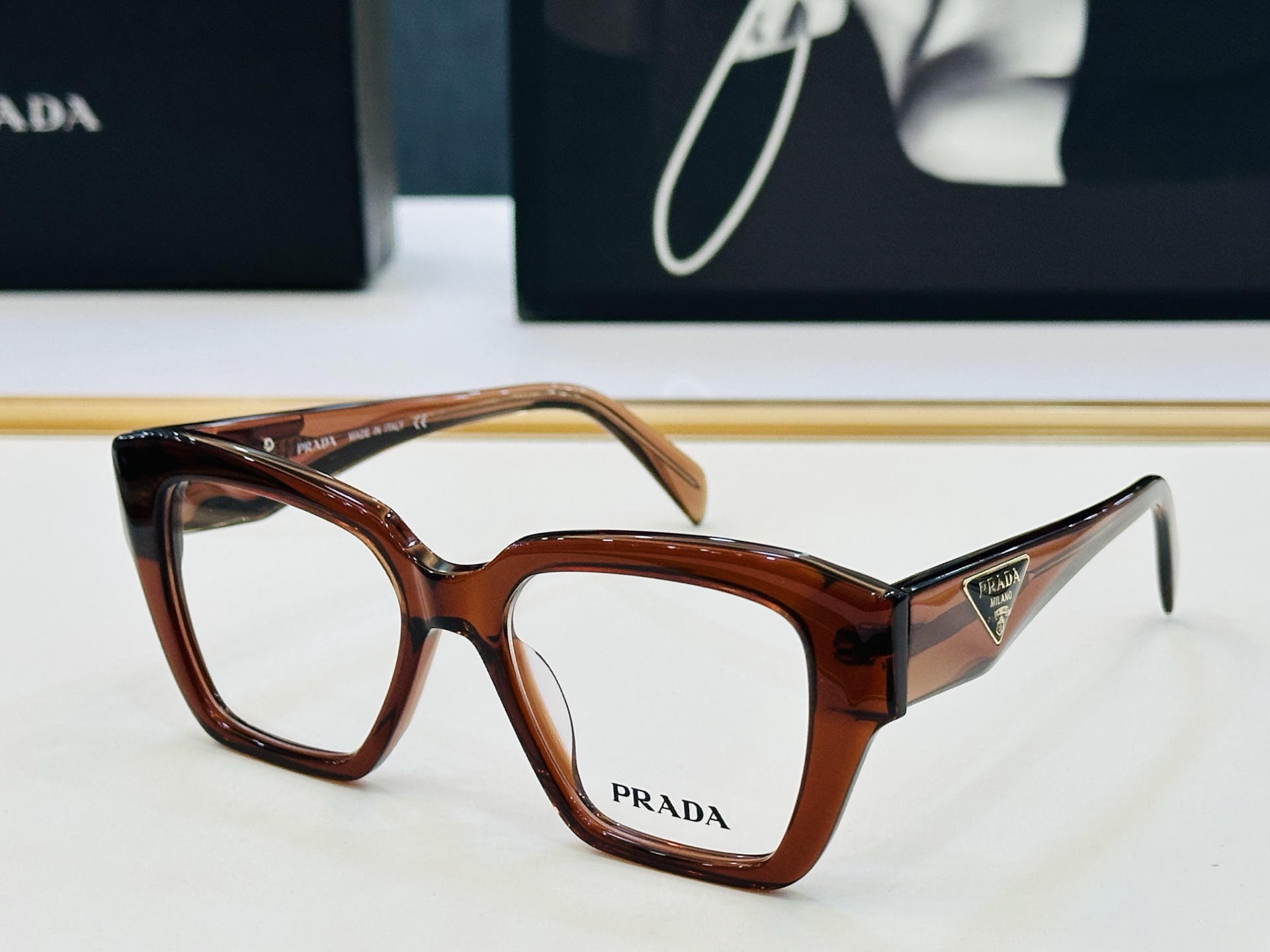 🔺PRAD*🔻普家 PR10ZV Size：53口19-145 眼镜系列堪称精湛制作 彰显独特个 Z最新