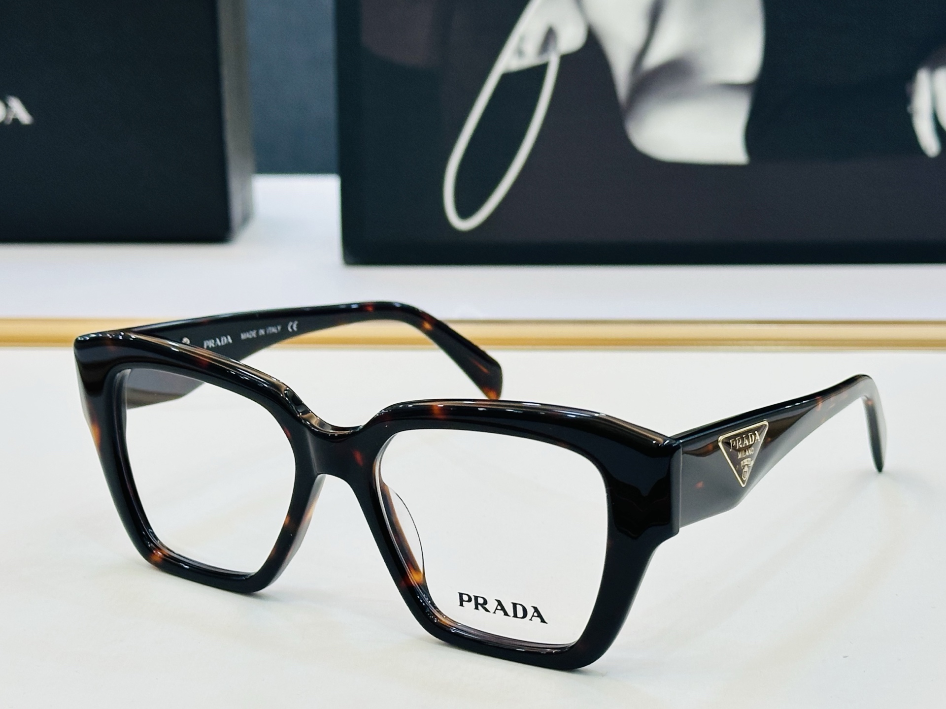 🔺PRAD*🔻普家 PR10ZV Size：53口19-145 眼镜系列堪称精湛制作 彰显独特个 Z最新