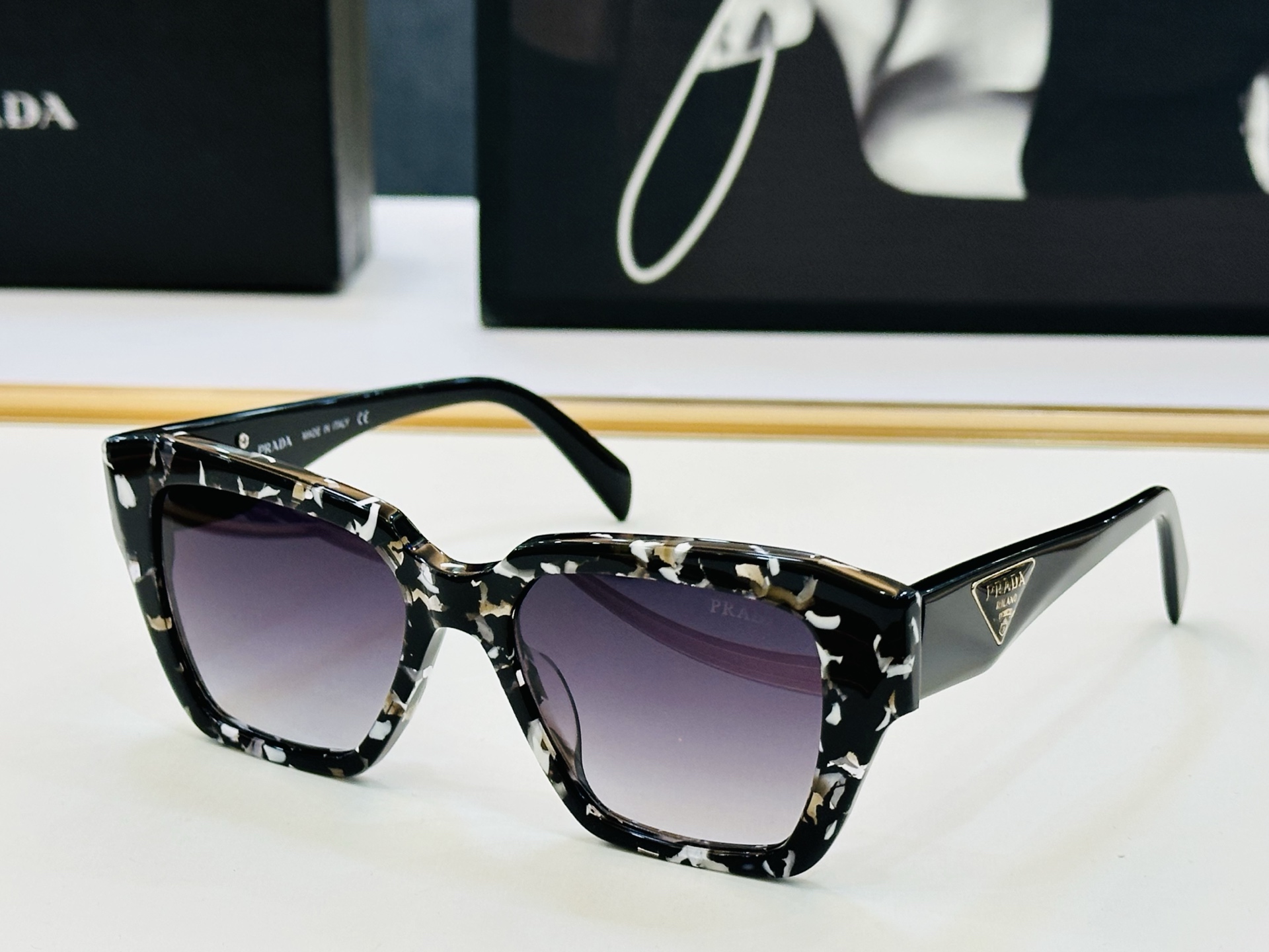 🔺PRAD*🔻普家 PR10ZV Size：53口19-145 眼镜系列堪称精湛制作 彰显独特个 Z最新