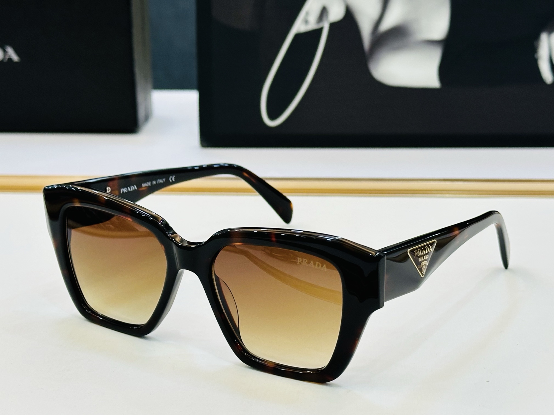 🔺PRAD*🔻普家 PR10ZV Size：53口19-145 眼镜系列堪称精湛制作 彰显独特个 Z最新