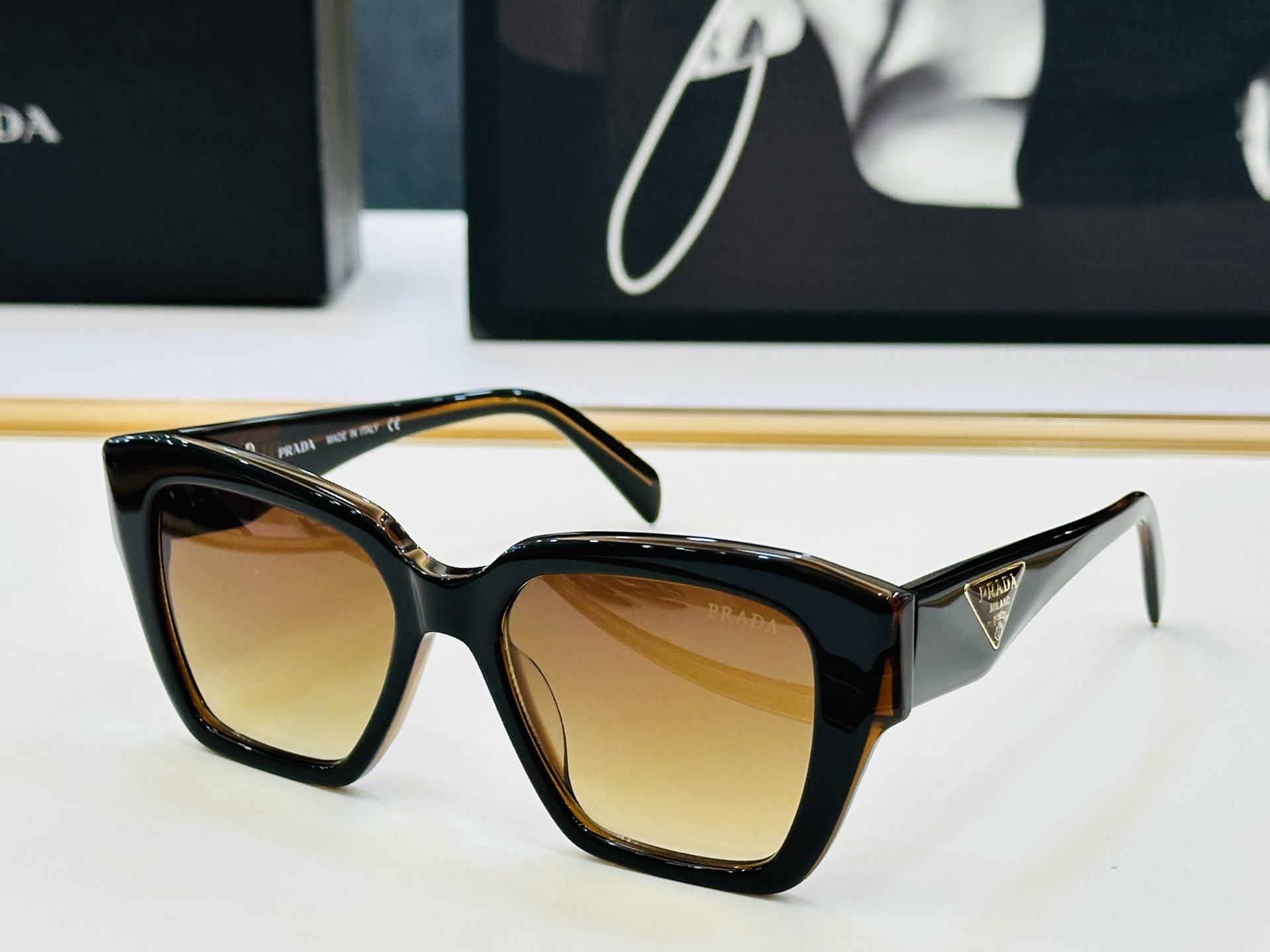 🔺PRAD*🔻普家 PR10ZV Size：53口19-145 眼镜系列堪称精湛制作 彰显独特个 Z最新