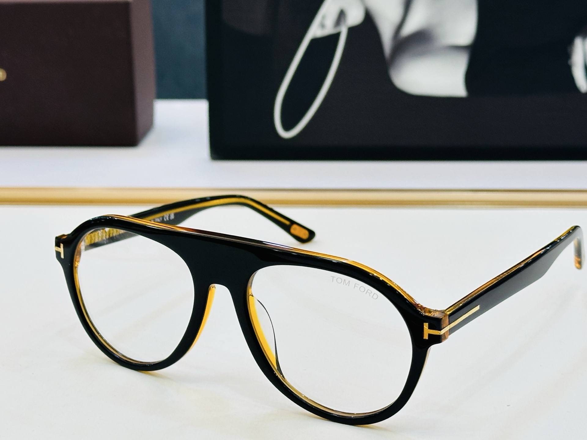 新款 🔺TOM FOR*🔻 汤姆家 官网新款 FT1047 Size：54口18-145 经典时尚 C🔝