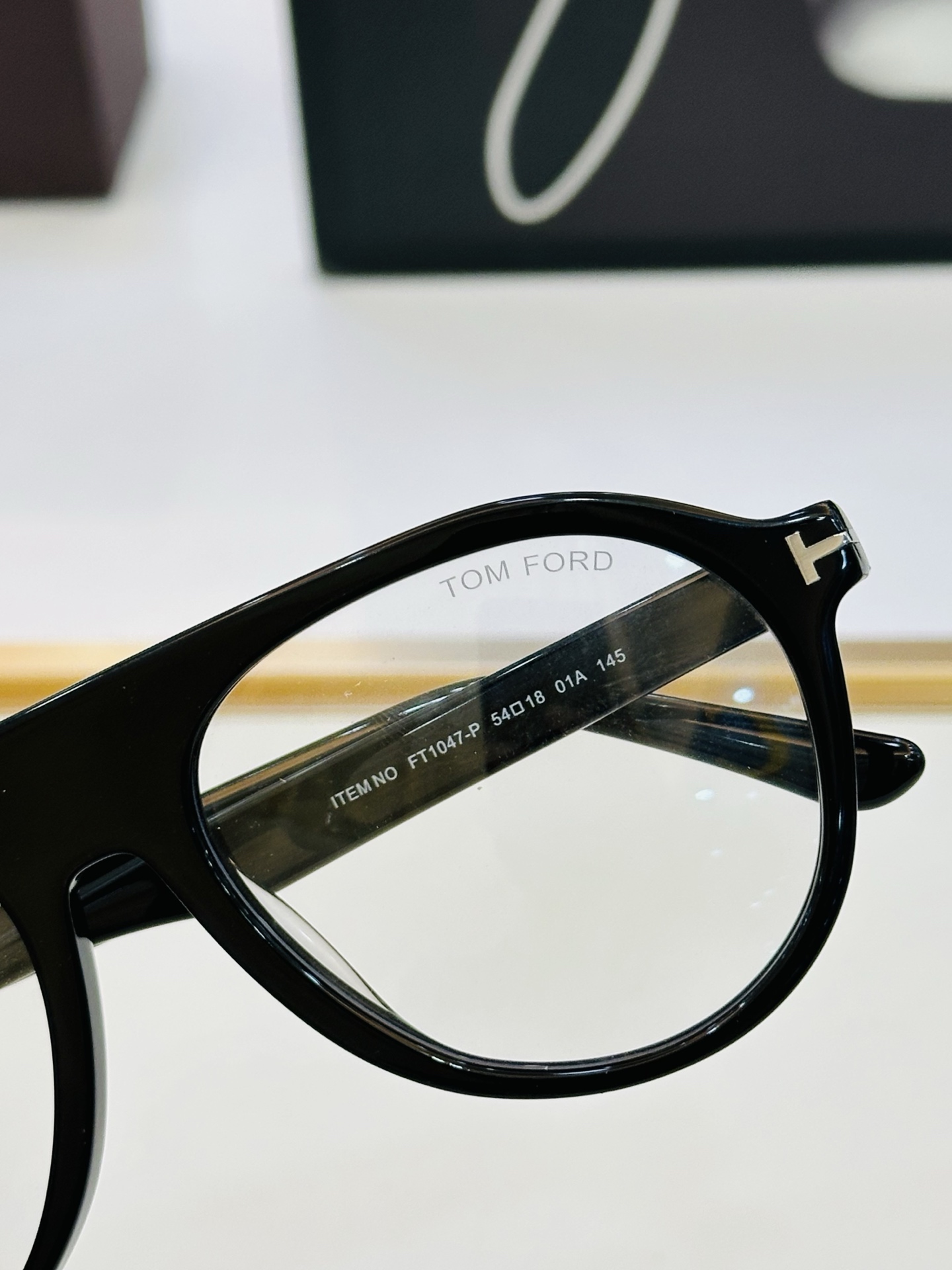 新款 🔺TOM FOR*🔻 汤姆家 官网新款 FT1047 Size：54口18-145 经典时尚 C🔝