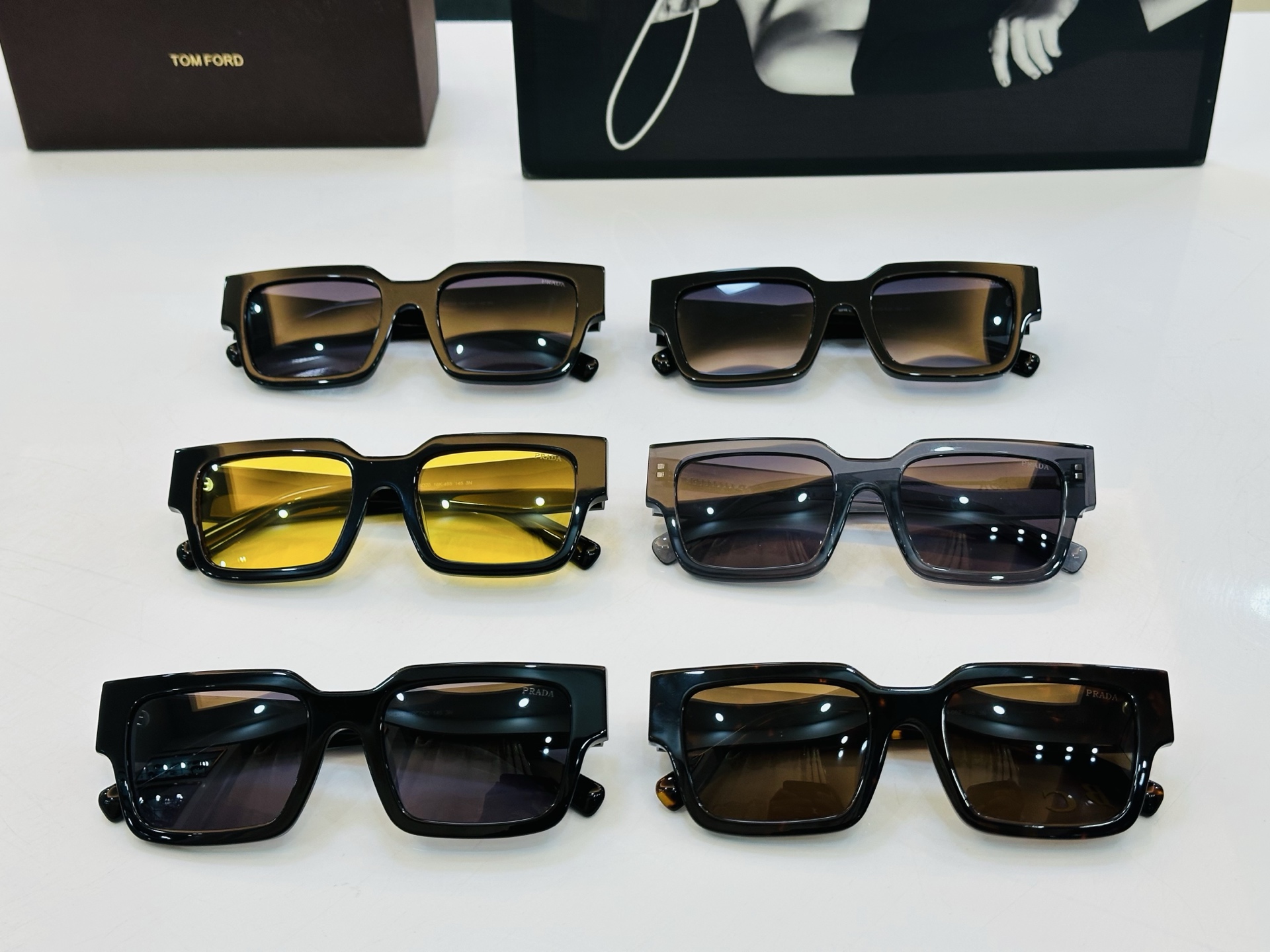 🔺PRAD*🔻普家 PR B17 Size：54口20-145 眼镜系列堪称精湛制作 彰显独特个 C最新