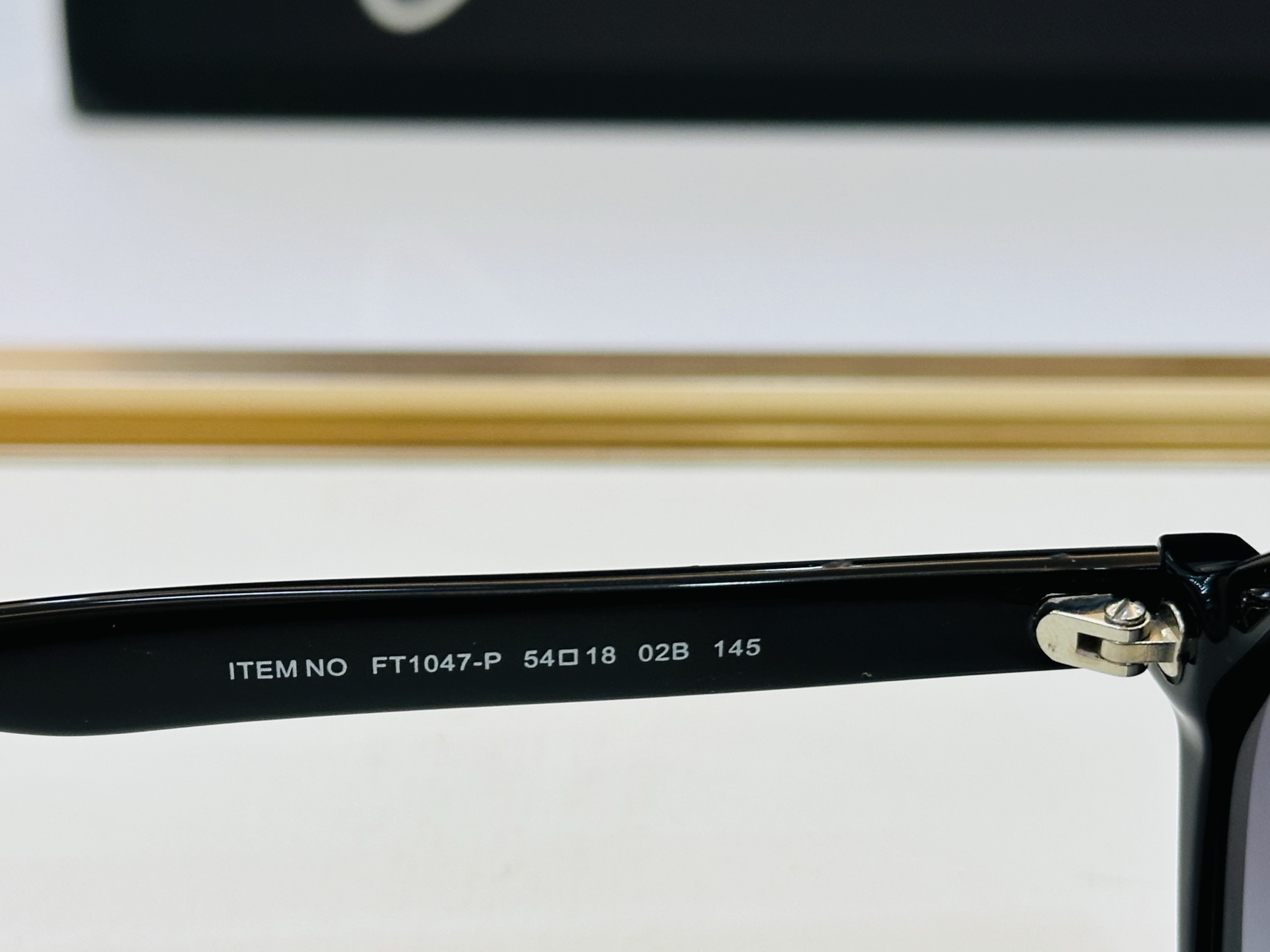 新款 🔺TOM FOR*🔻 汤姆家 官网新款 FT1047 Size：54口18-145 经典时尚 C🔝