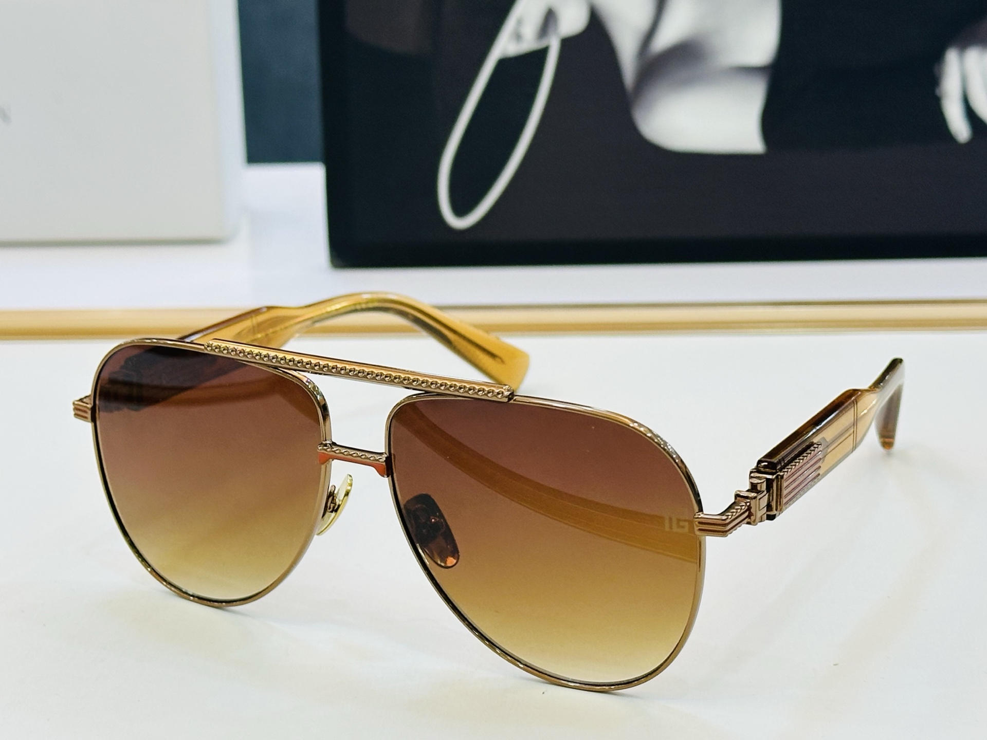 🆕 Balmain巴尔曼🌞男女款太阳镜 内镀蓝膜 B-159A Size：60口14-140 🇨🇳🇨🇳🇨