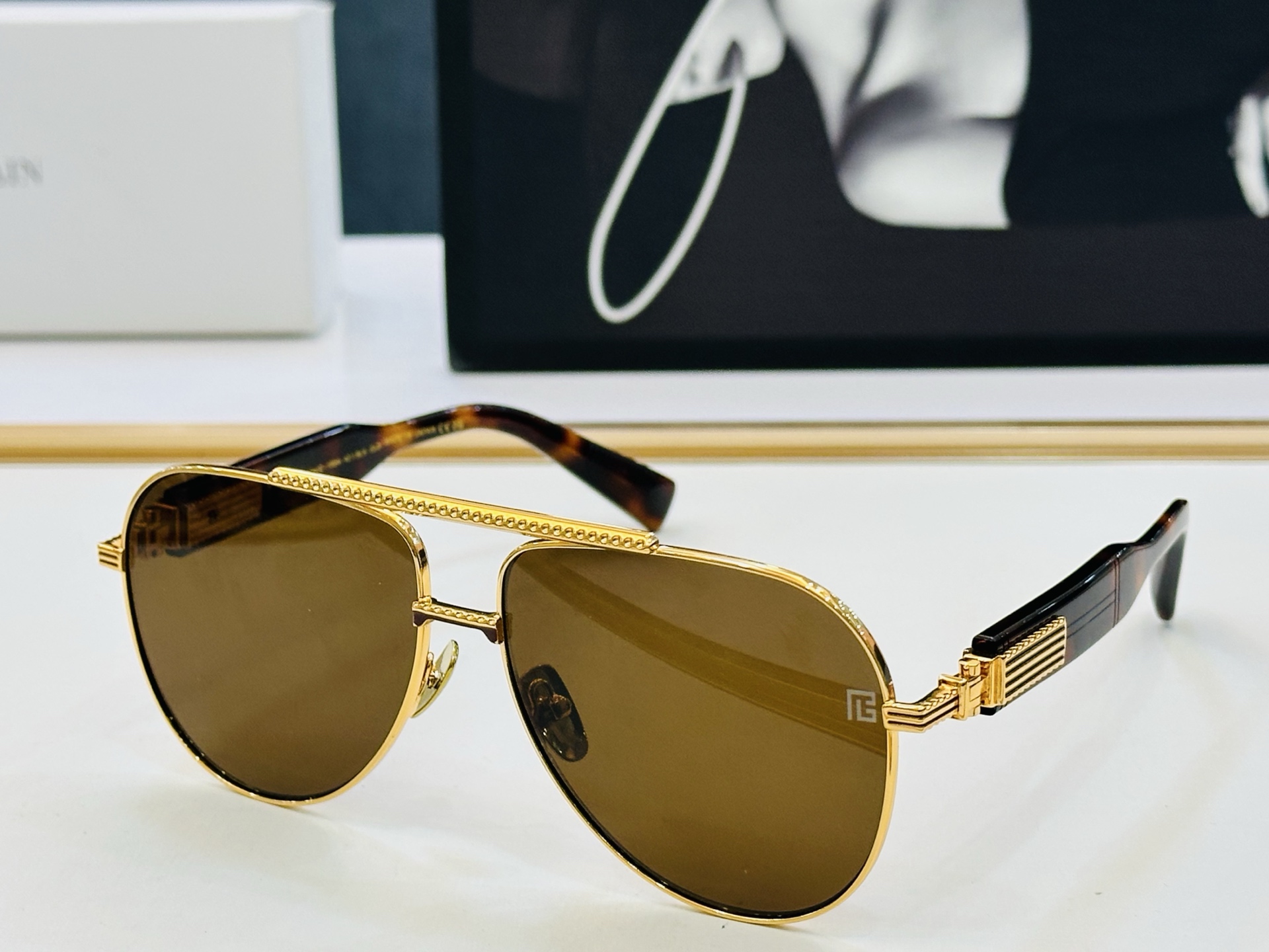 🆕 Balmain巴尔曼🌞男女款太阳镜 内镀蓝膜 B-159A Size：60口14-140 🇨🇳🇨🇳🇨