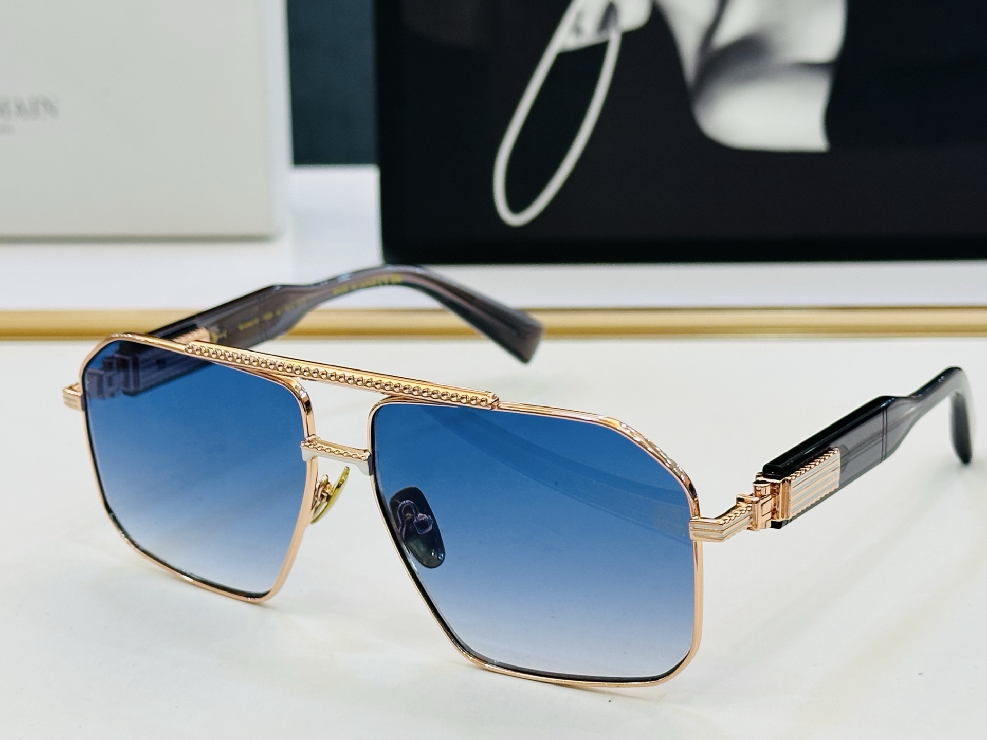 🆕 Balmain巴尔曼🌞男女款太阳镜 内镀蓝膜 B-158A Size：60口14-140 🇨🇳🇨🇳🇨