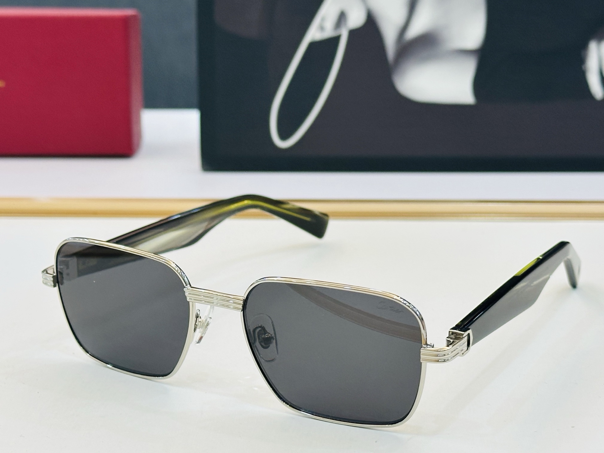 Cartie* 卡家 CT0538S 太阳镜 Size：54口17-145 工艺精湛气质十足！L男女同款