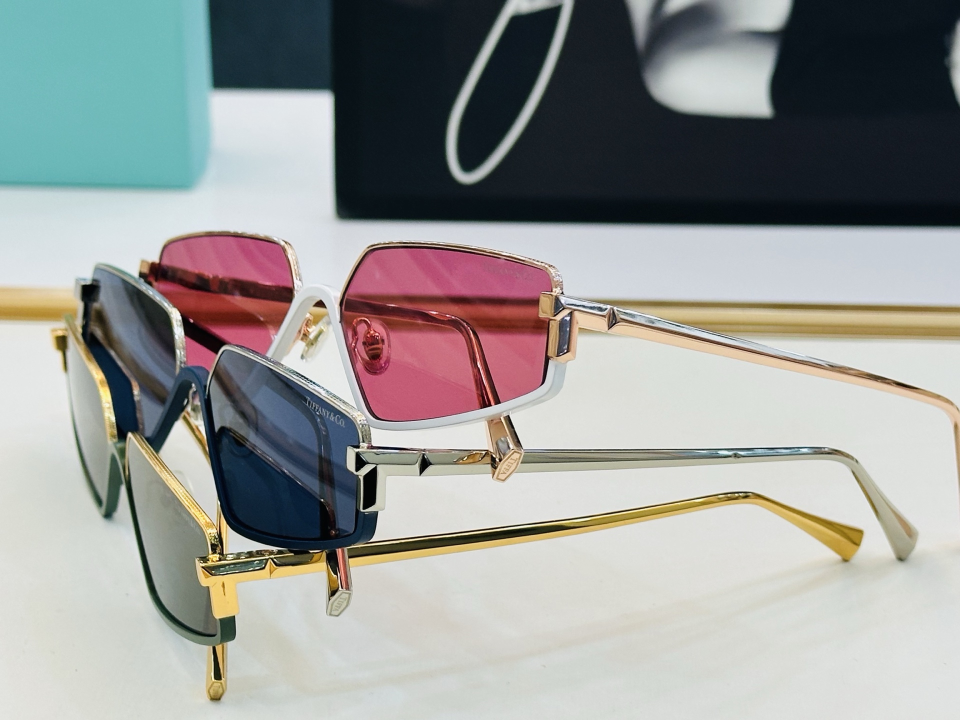 蒂芙家 Tiffany & CO. TF3113KB Size：61口13-142 时尚太阳镜架 👍K多