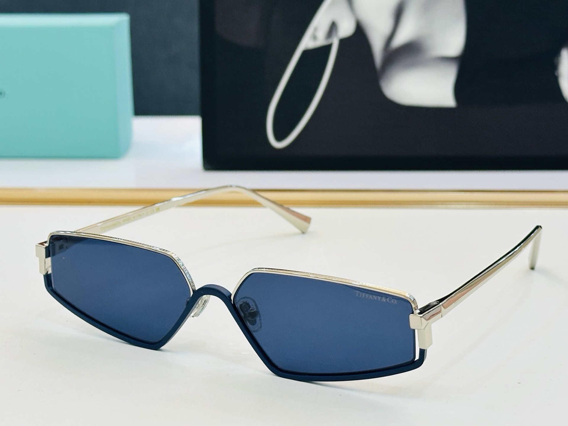 蒂芙家 Tiffany & CO. TF3113KB Size：61口13-142 时尚太阳镜架 👍K多