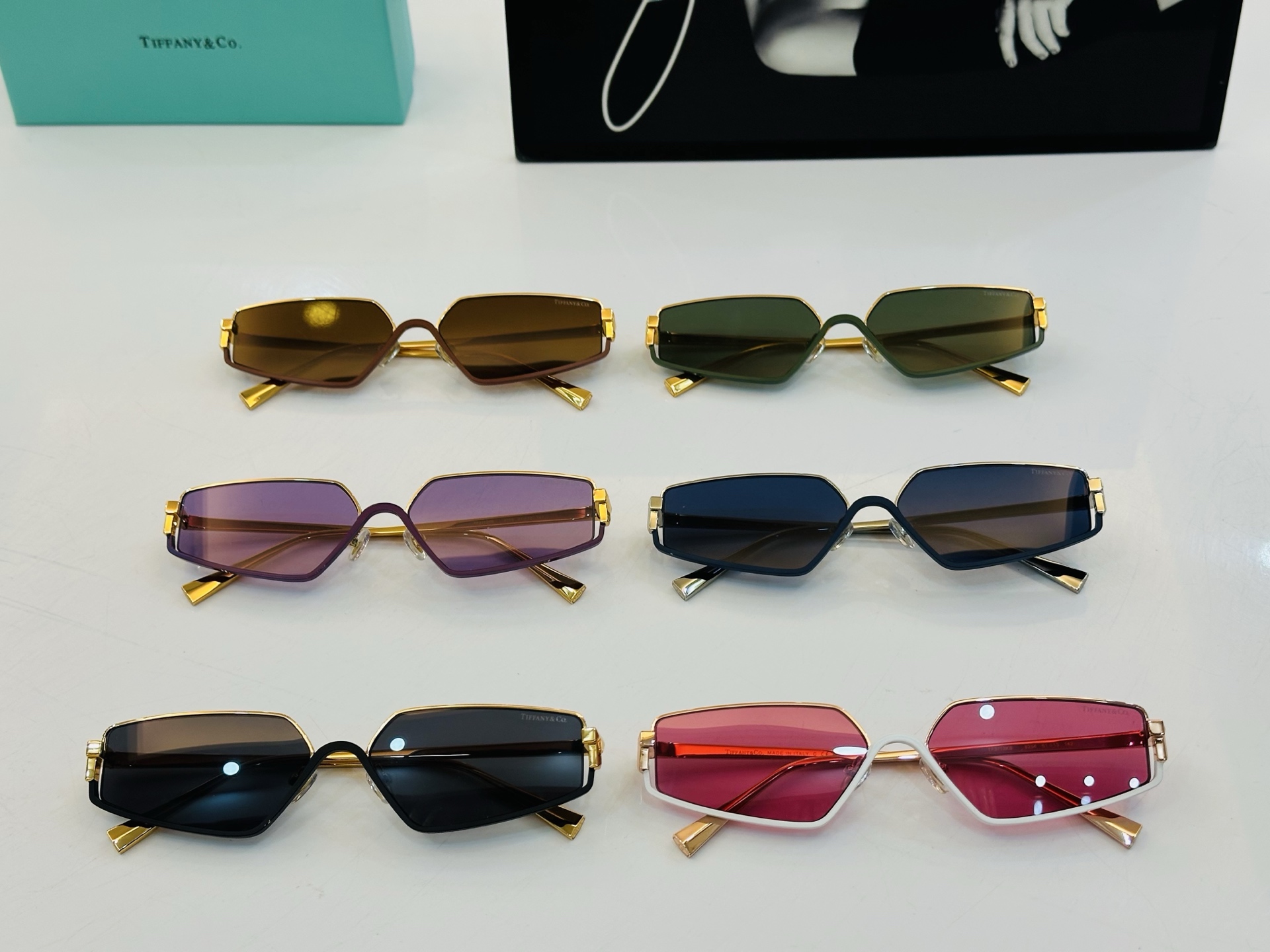 蒂芙家 Tiffany & CO. TF3113KB Size：61口13-142 时尚太阳镜架 👍K多