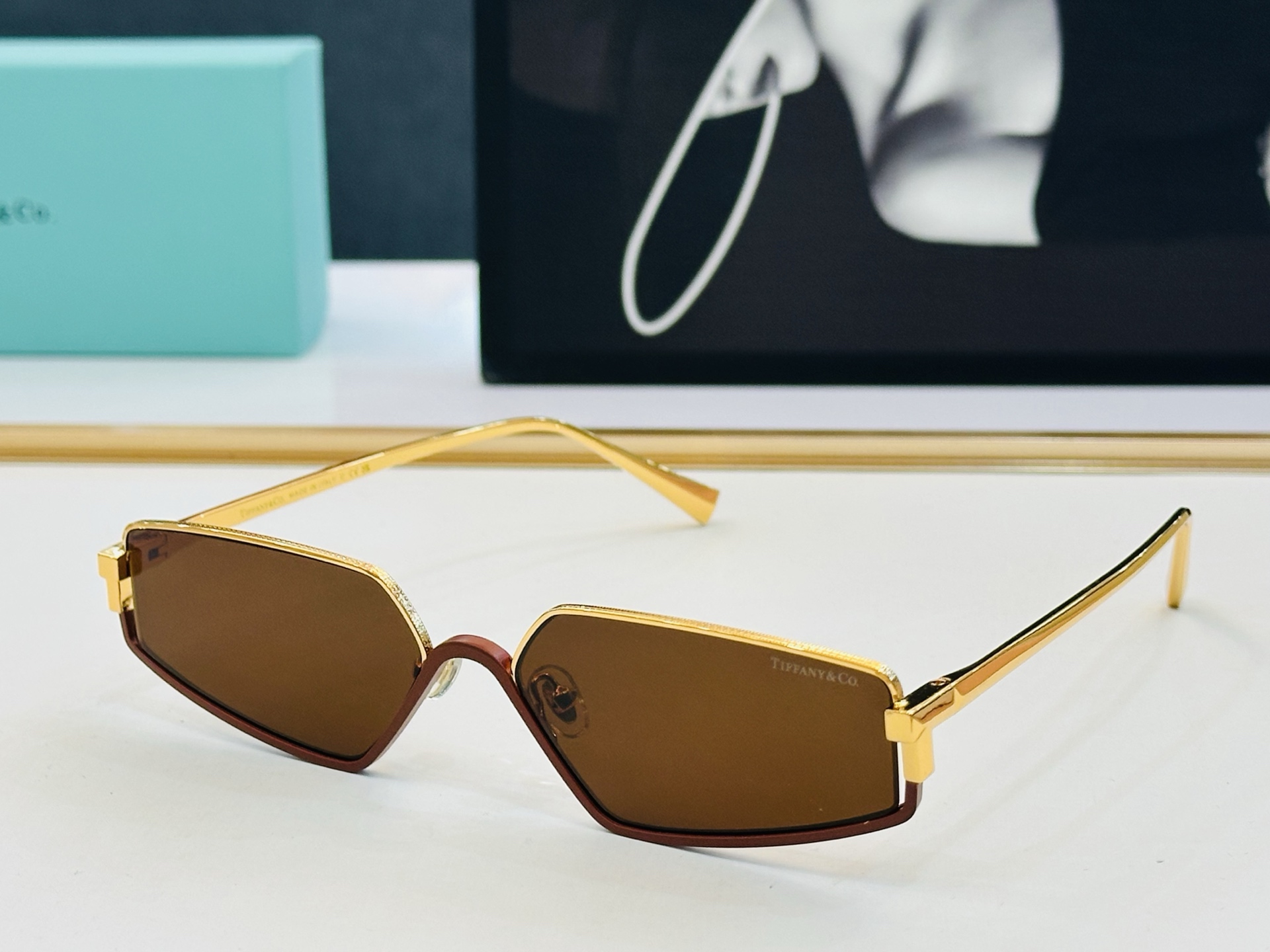 蒂芙家 Tiffany & CO. TF3113KB Size：61口13-142 时尚太阳镜架 👍K多