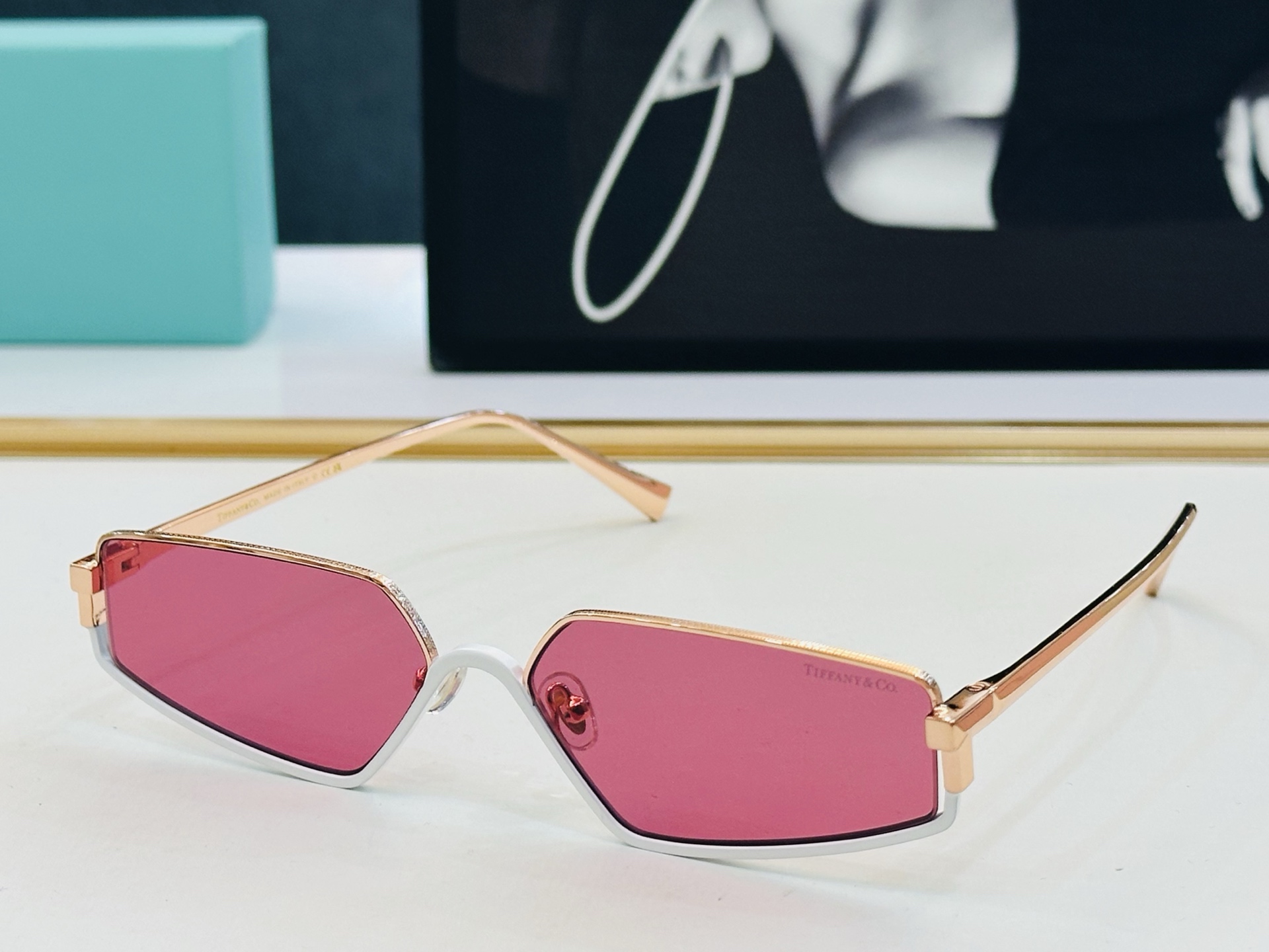 蒂芙家 Tiffany & CO. TF3113KB Size：61口13-142 时尚太阳镜架 👍K多