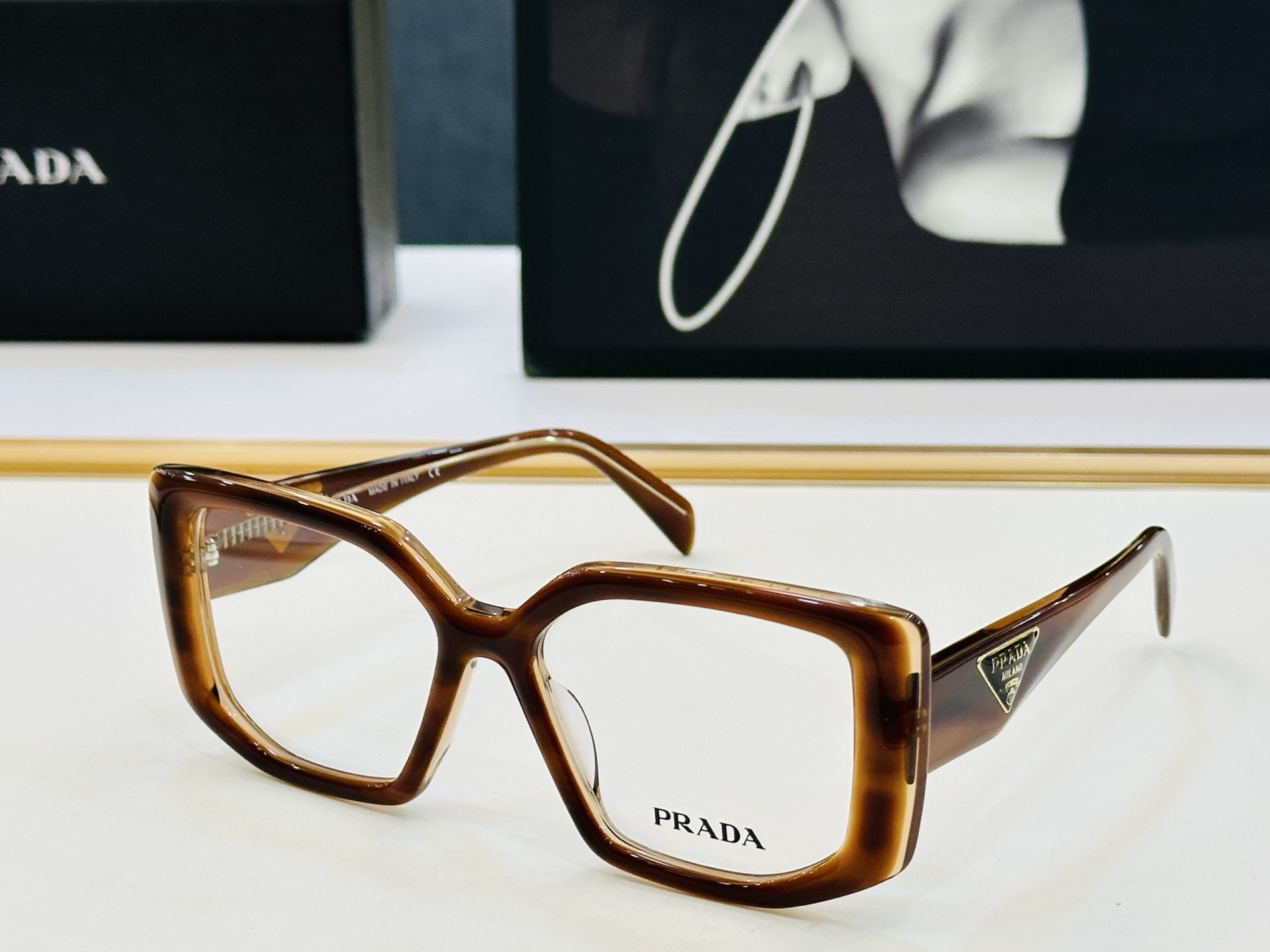 🔺PRAD*🔻普家 PR14ZS Size：56口19-145眼镜系列堪称精湛制作 彰显独特个 Z最新推