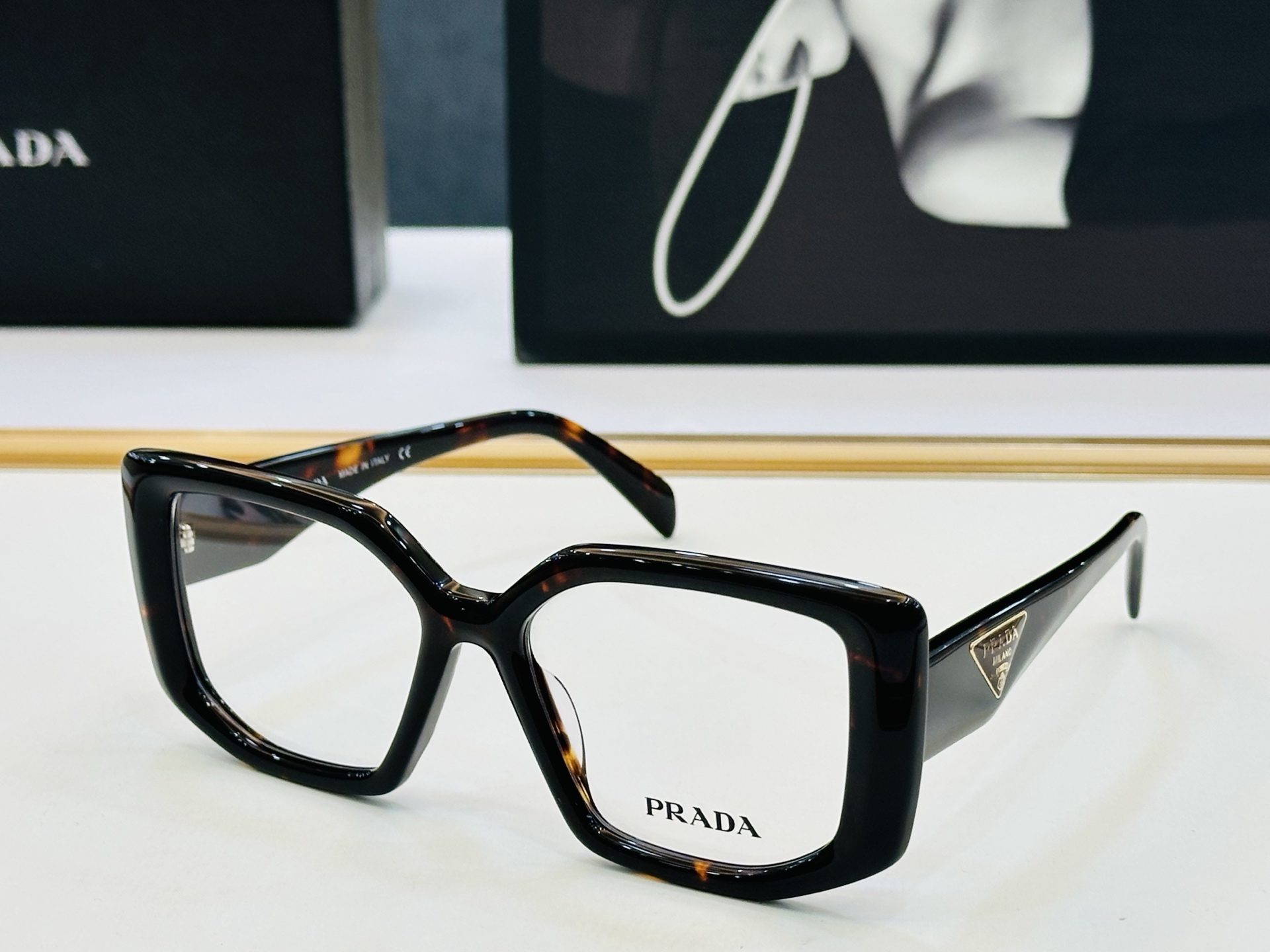 🔺PRAD*🔻普家 PR14ZS Size：56口19-145眼镜系列堪称精湛制作 彰显独特个 Z最新推