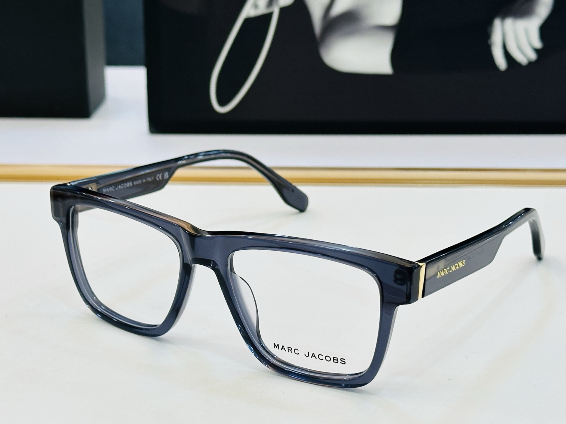 Marc jacobs 马杰家 MJ879 Size：56口17-145 采用今年流行的板材 Z完美设计