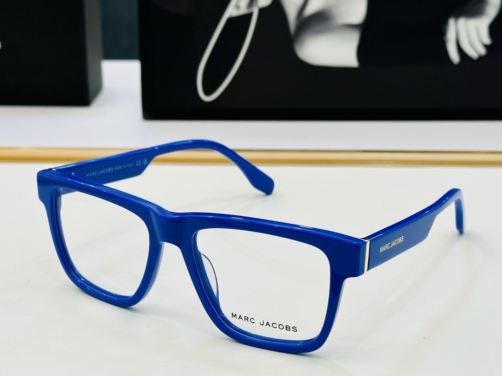 Marc jacobs 马杰家 MJ879 Size：56口17-145 采用今年流行的板材 Z完美设计