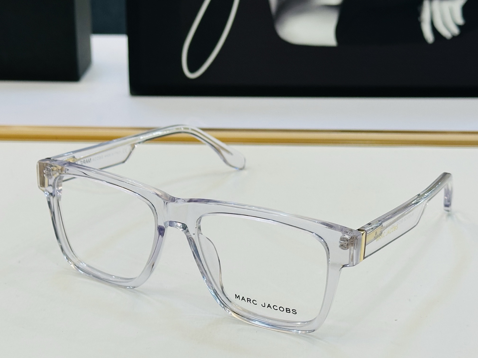 Marc jacobs 马杰家 MJ879 Size：56口17-145 采用今年流行的板材 Z完美设计