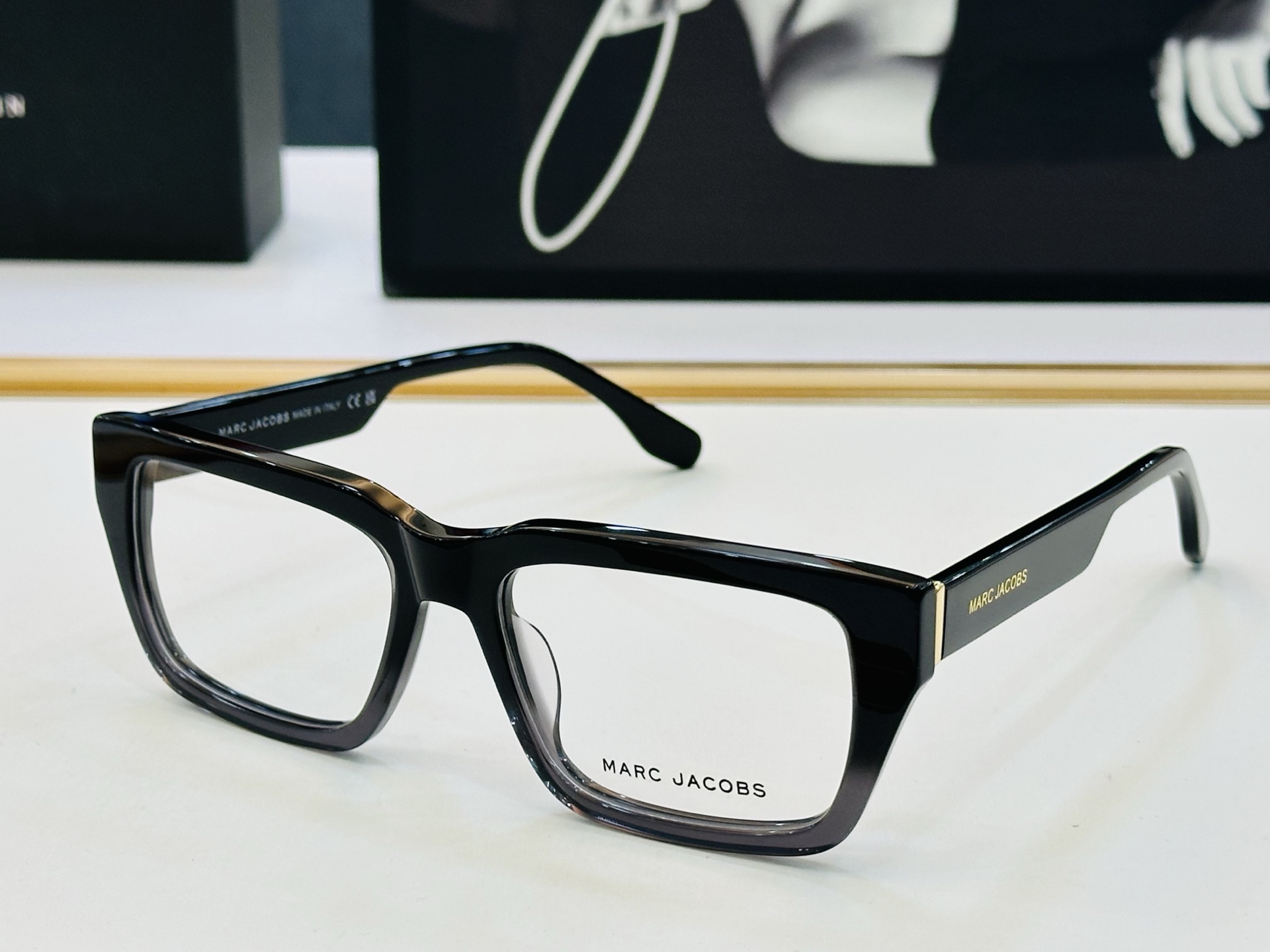 Marc jacobs 马杰家 MJ849 Size：56口18-145 采用今年流行的板材 Z完美设计