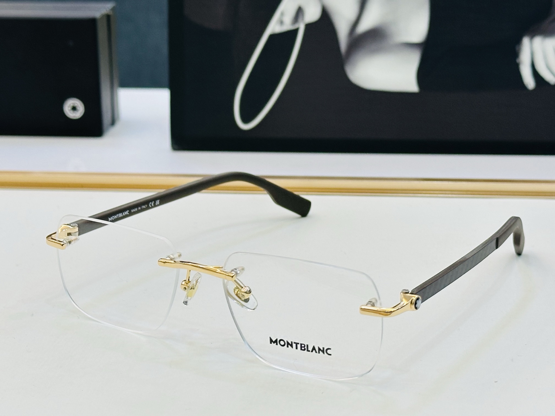 MB0185O Size：55口18-145 🌤万宝龙 非常能彰显一个人的品味品质做工稳实 碳纤维腿 Z