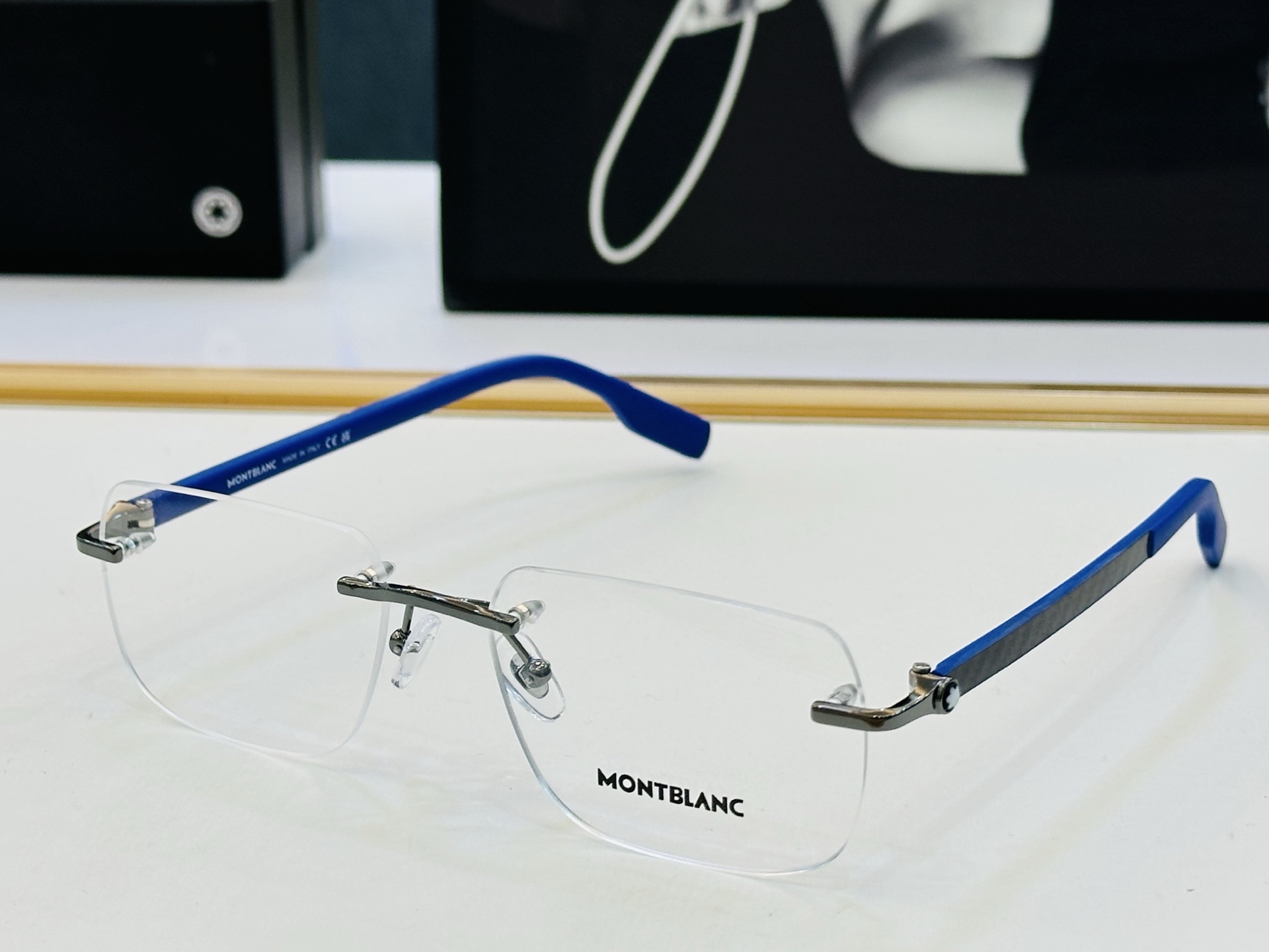 MB0185O Size：55口18-145 🌤万宝龙 非常能彰显一个人的品味品质做工稳实 碳纤维腿 Z