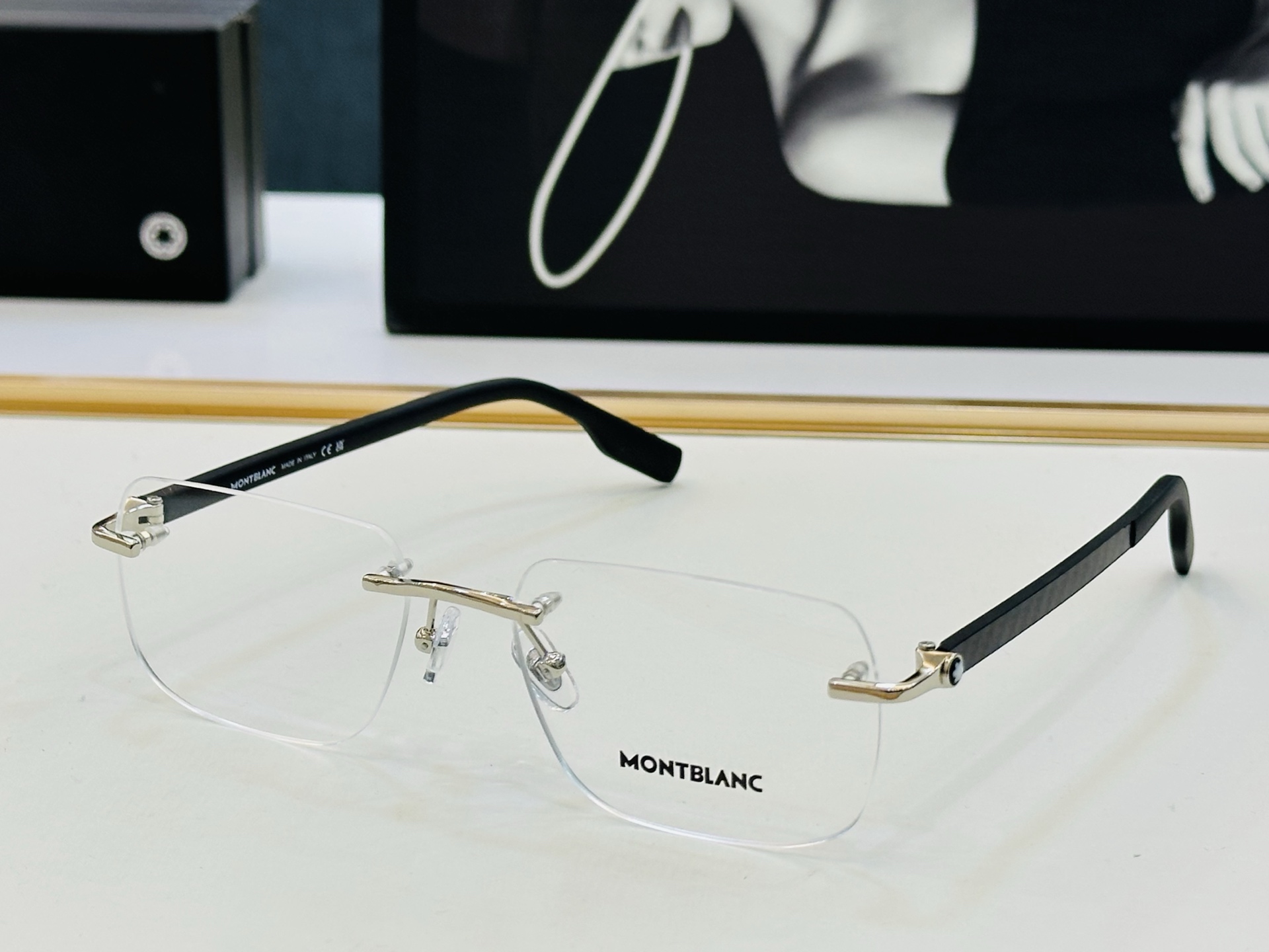 MB0185O Size：55口18-145 🌤万宝龙 非常能彰显一个人的品味品质做工稳实 碳纤维腿 Z