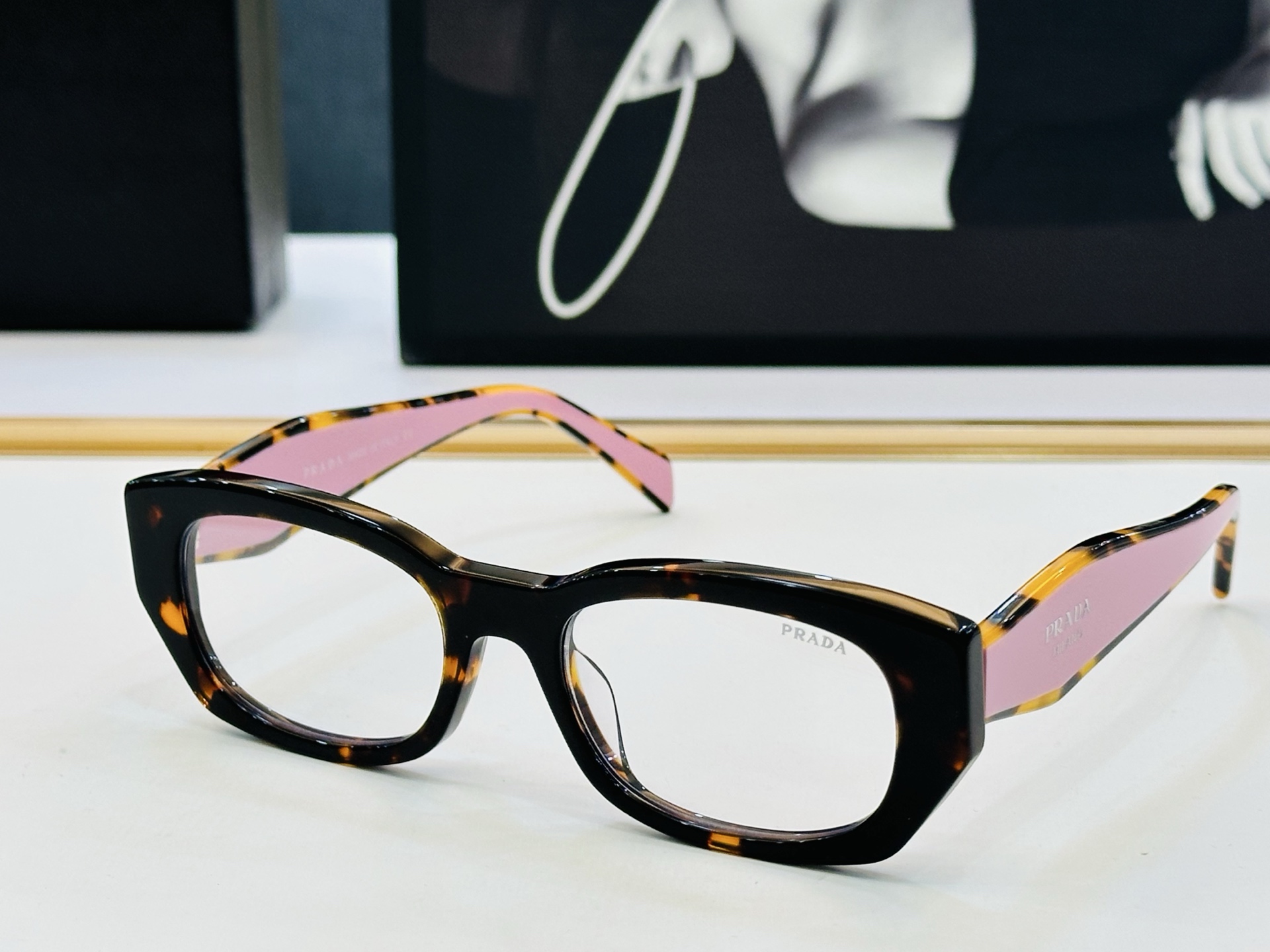 🔺PRAD*🔻普家 PRB05S Size：52口19-145 眼镜系列堪称精湛制作 彰显独特个 C最新