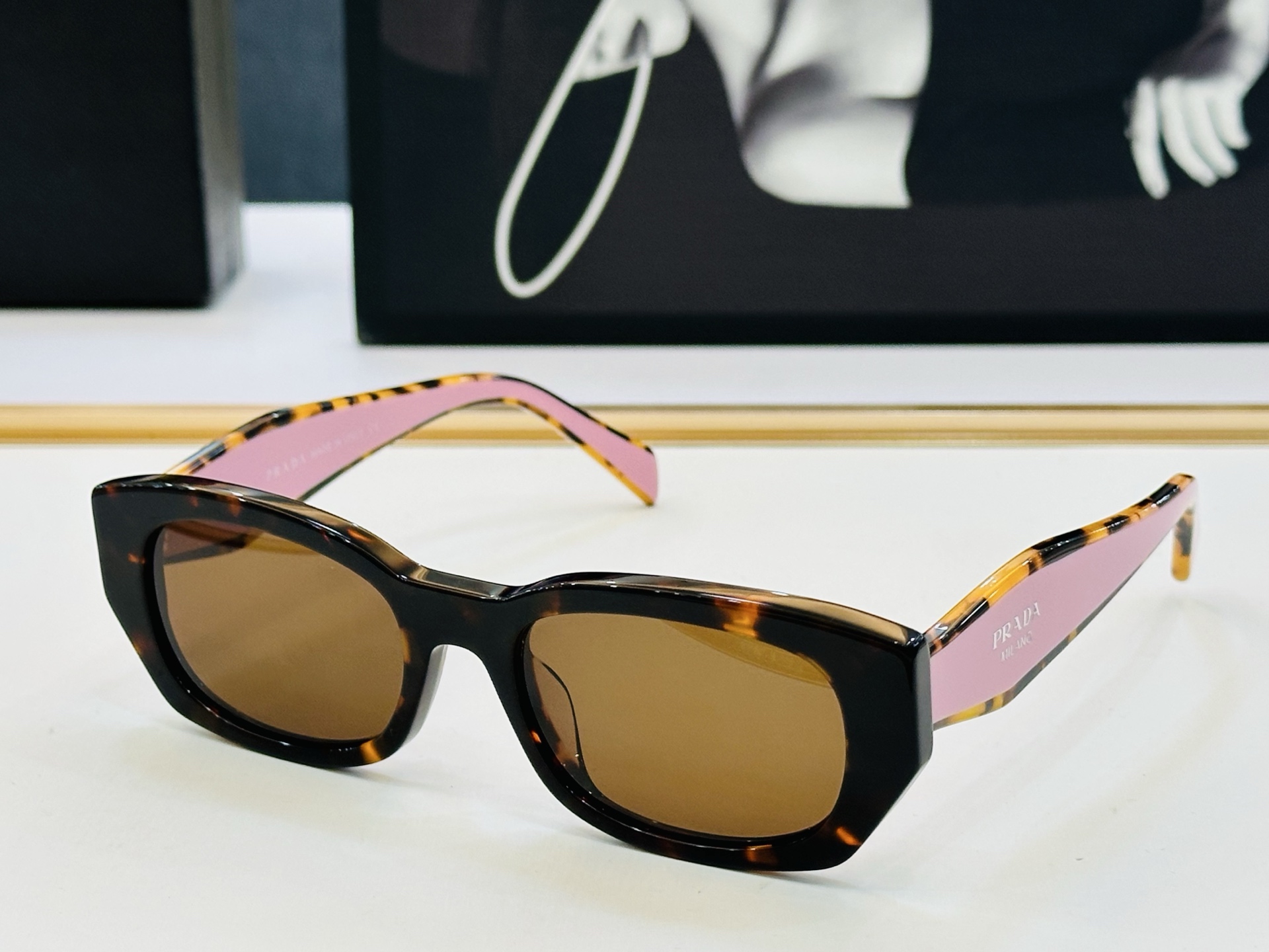 🔺PRAD*🔻普家 PRB05S Size：52口19-145 眼镜系列堪称精湛制作 彰显独特个 C最新