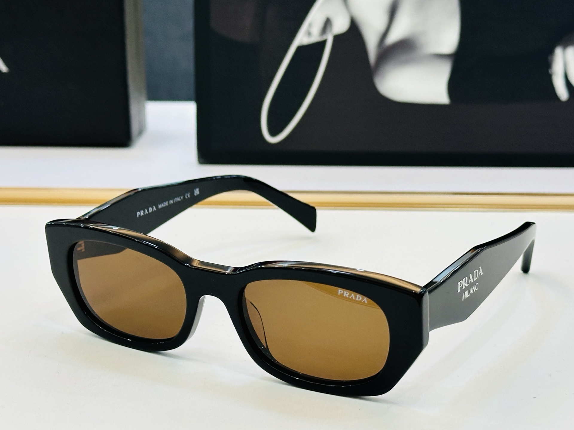 🔺PRAD*🔻普家 PRB05S Size：52口19-145 眼镜系列堪称精湛制作 彰显独特个 C最新