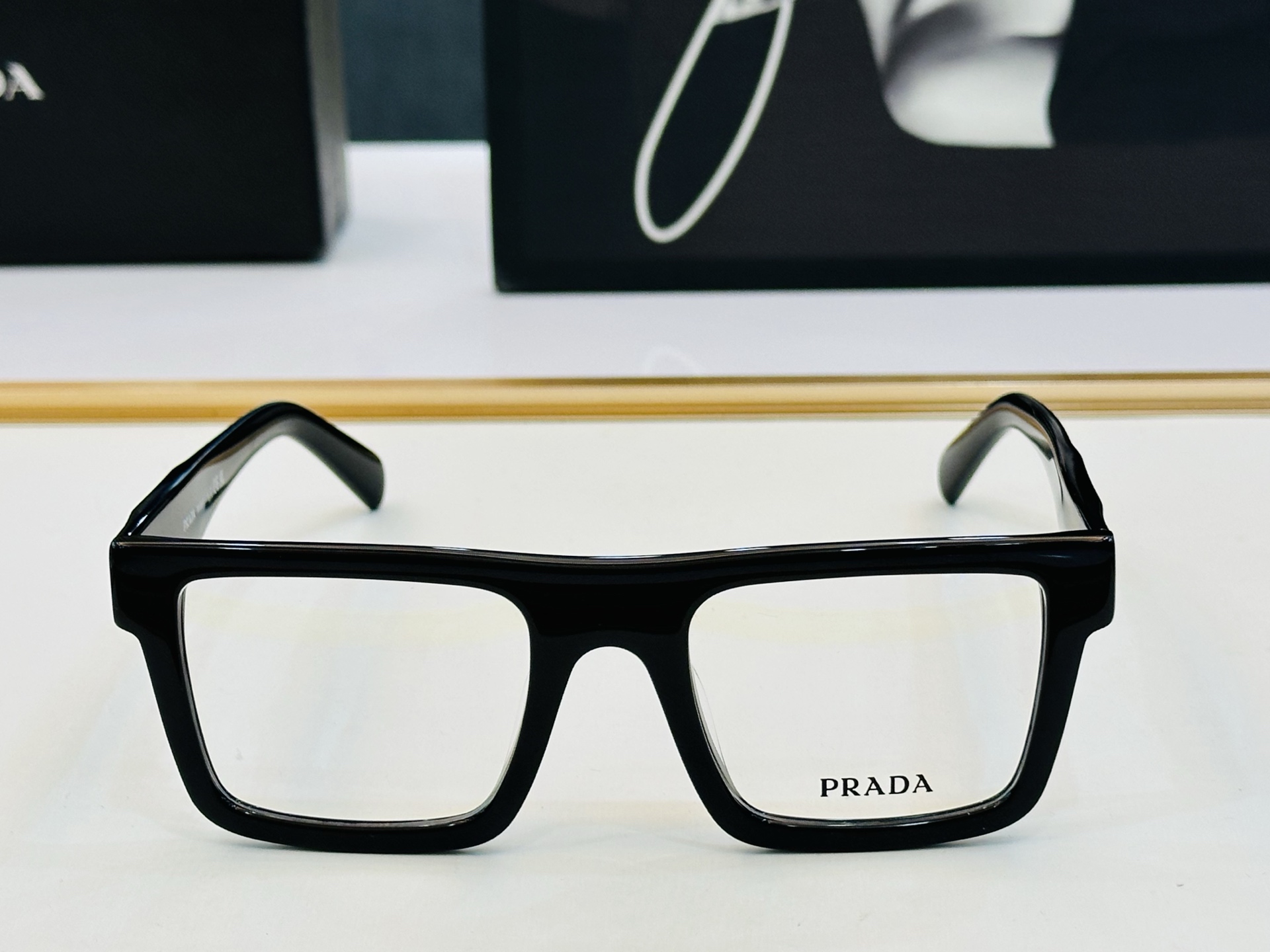 🔺PRAD*🔻普家 PR C01V Size：52口20-145 眼镜系列堪称精湛制作 彰显独特个 一最