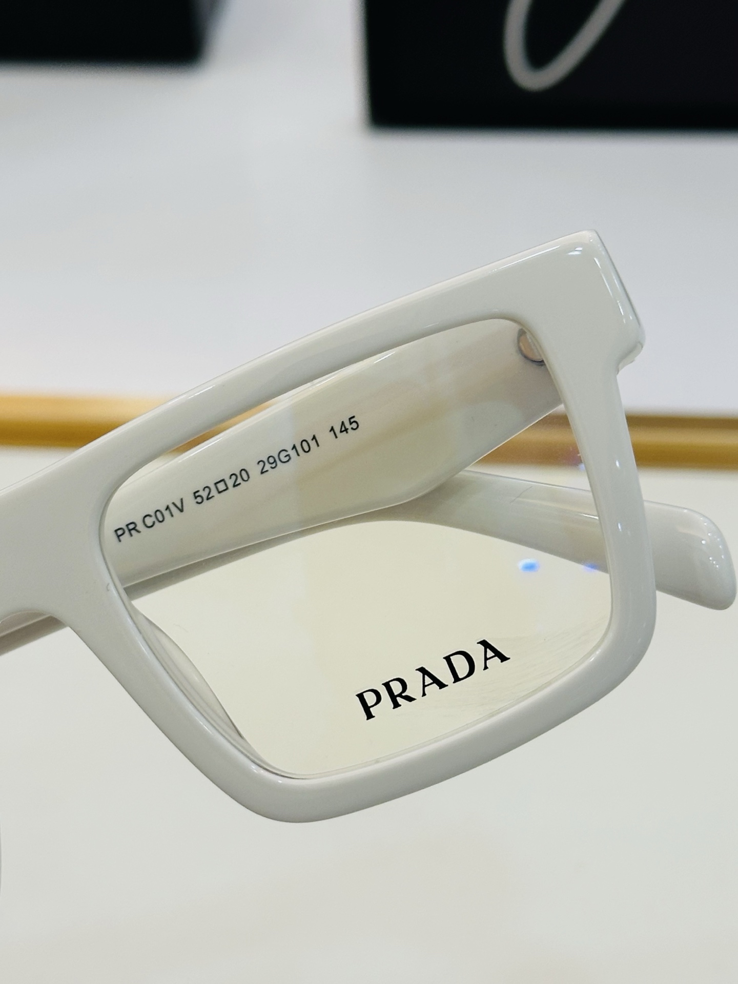 🔺PRAD*🔻普家 PR C01V Size：52口20-145 眼镜系列堪称精湛制作 彰显独特个 一最