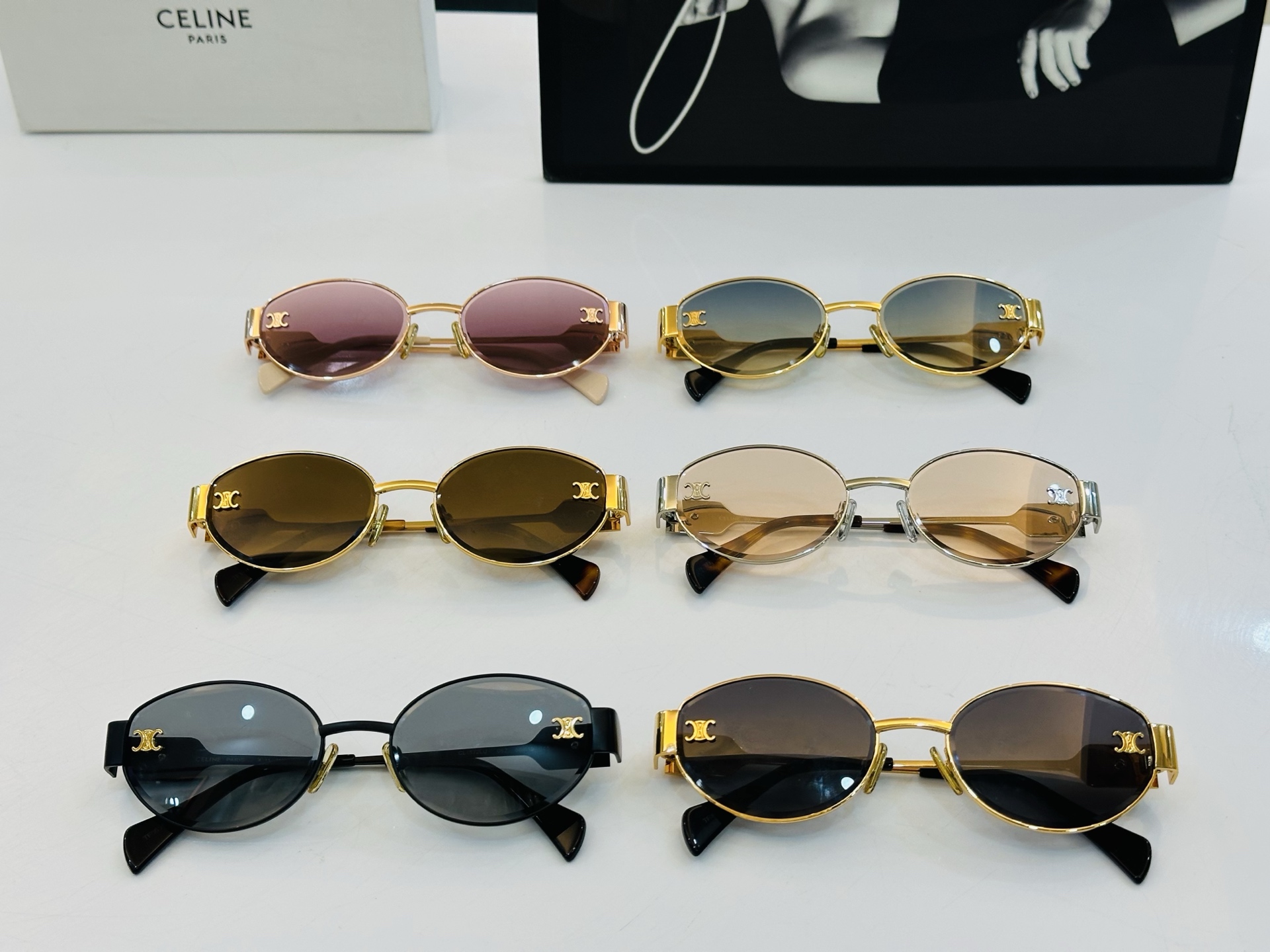 【CELINE】赛琳 CL1572LU Size：56口19-145 一直热销的款式 欧美风 光泽度好 