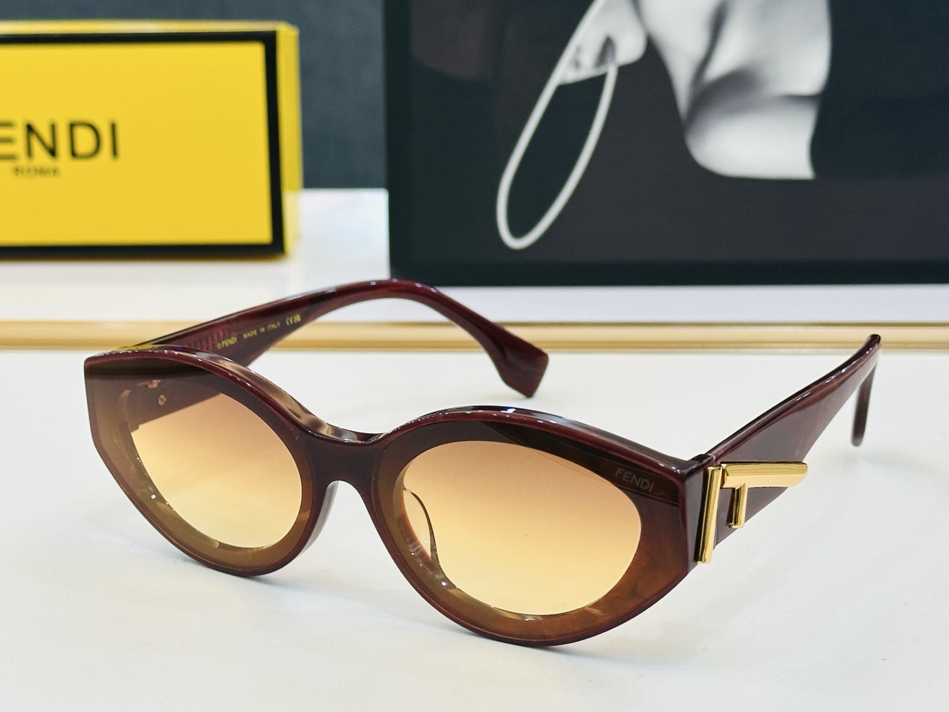 。新款FEND* FOL127 Size：63口15-140 🎁芬家 😀👏时尚经典 D太阳镜