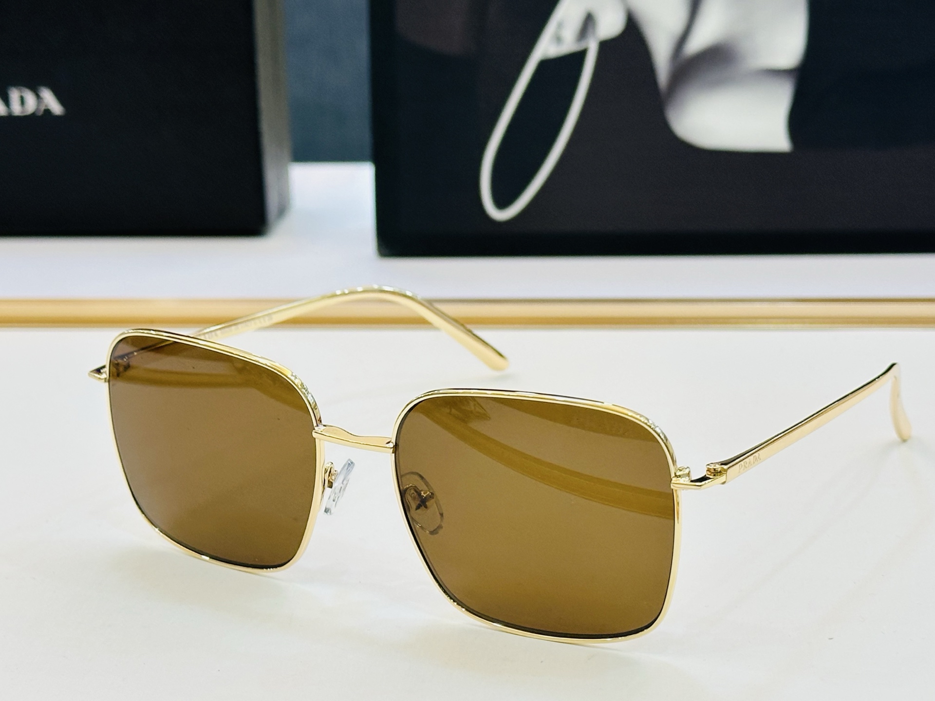 🔺PRAD*🔻普家 PRC54 Size：57口17-140 眼镜系列堪称精湛制作 彰显独特个性 J最新