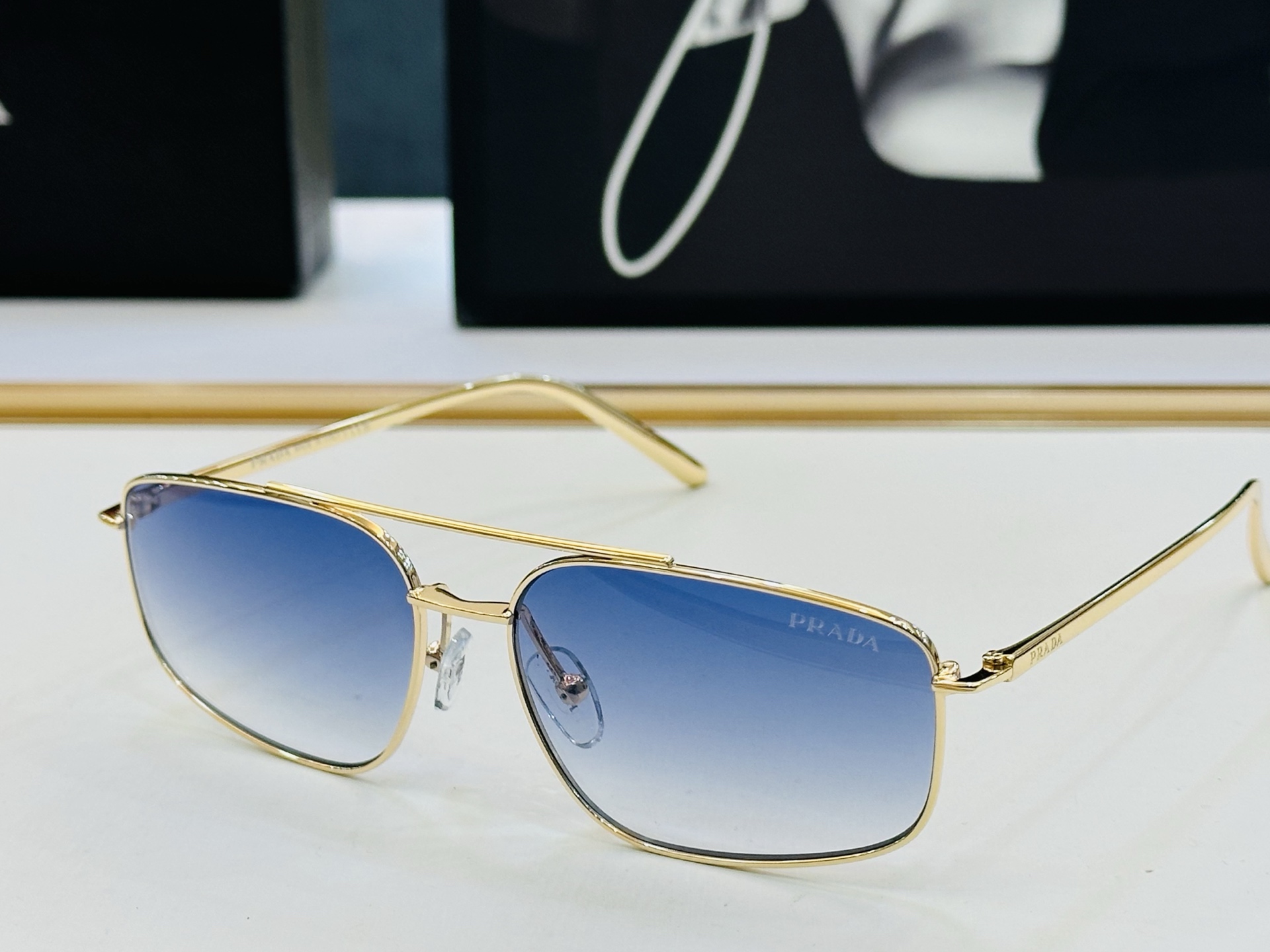 🔺PRAD*🔻普家 PRC51S Size：58口15-140 眼镜系列堪称精湛制作 彰显独特个性 J最