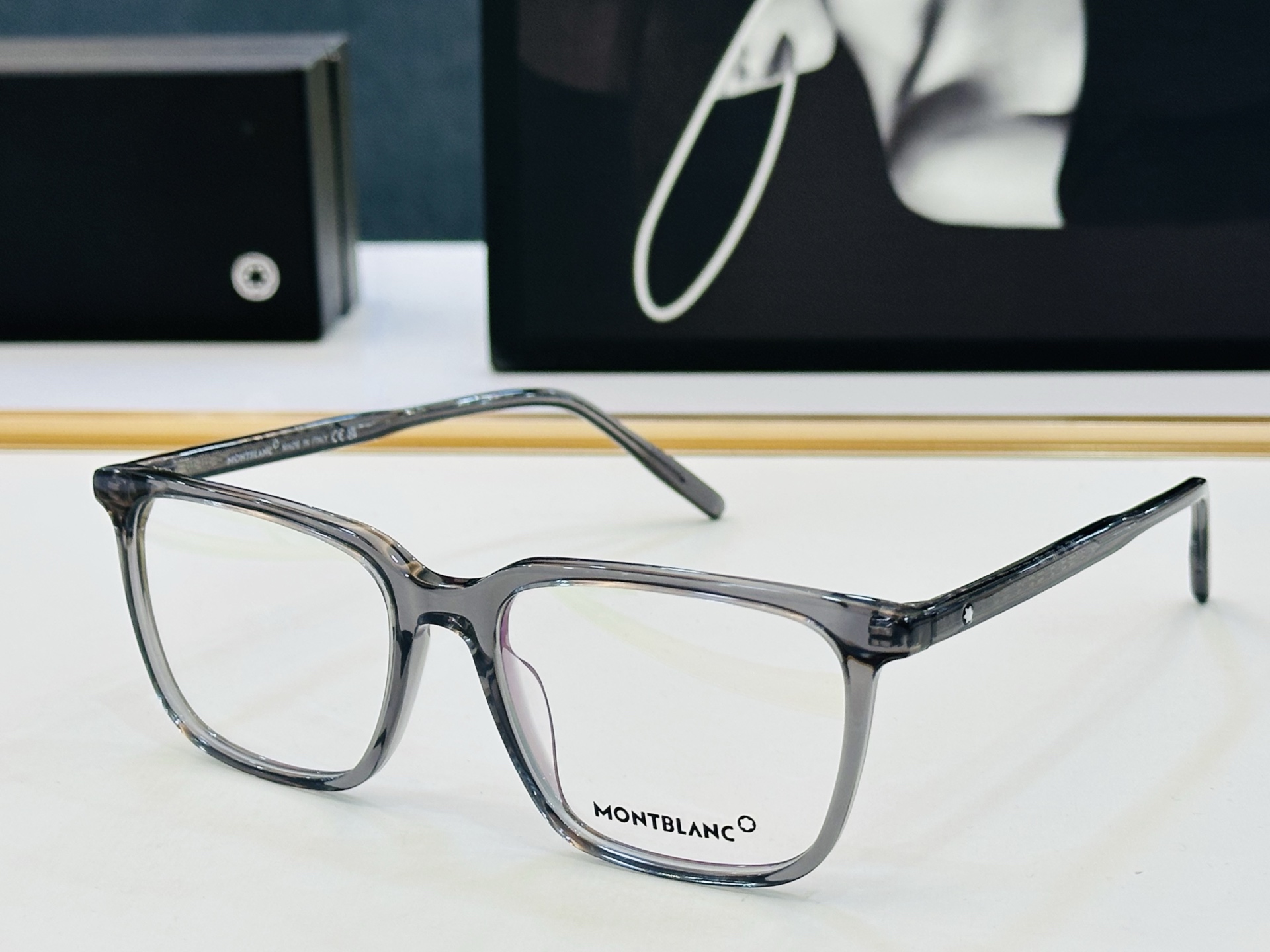 MB0011OA Size：54口17-145 🌤万宝龙 非常能彰显一个人的品味品质做工稳实 L 配光架