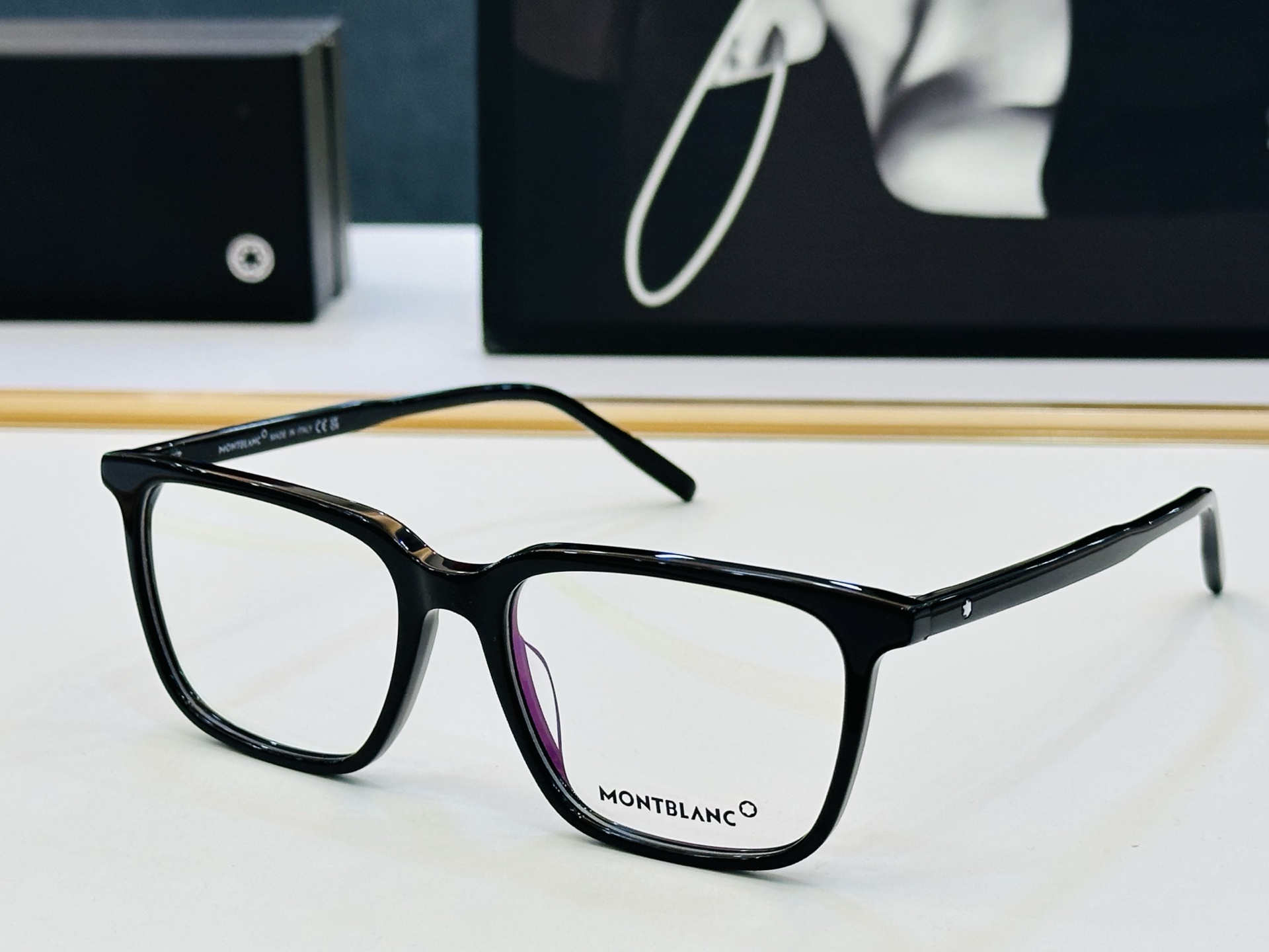 MB0011OA Size：54口17-145 🌤万宝龙 非常能彰显一个人的品味品质做工稳实 L 配光架