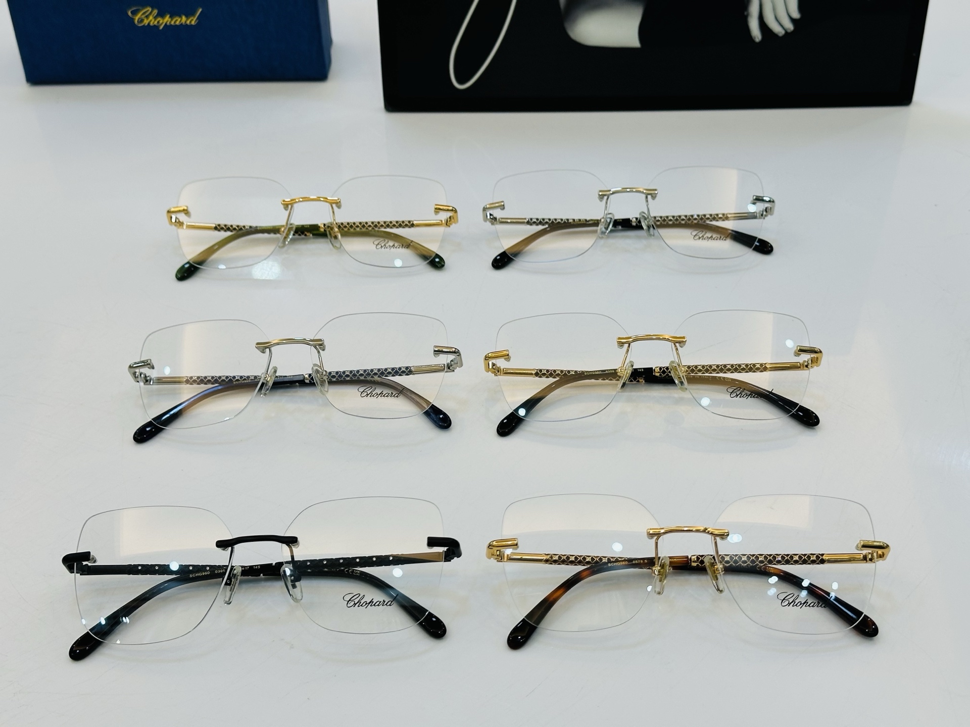 原版 ChoPard肖邦 MODEL: SCHG960 Size：58口17-145 以现代时尚的设计风