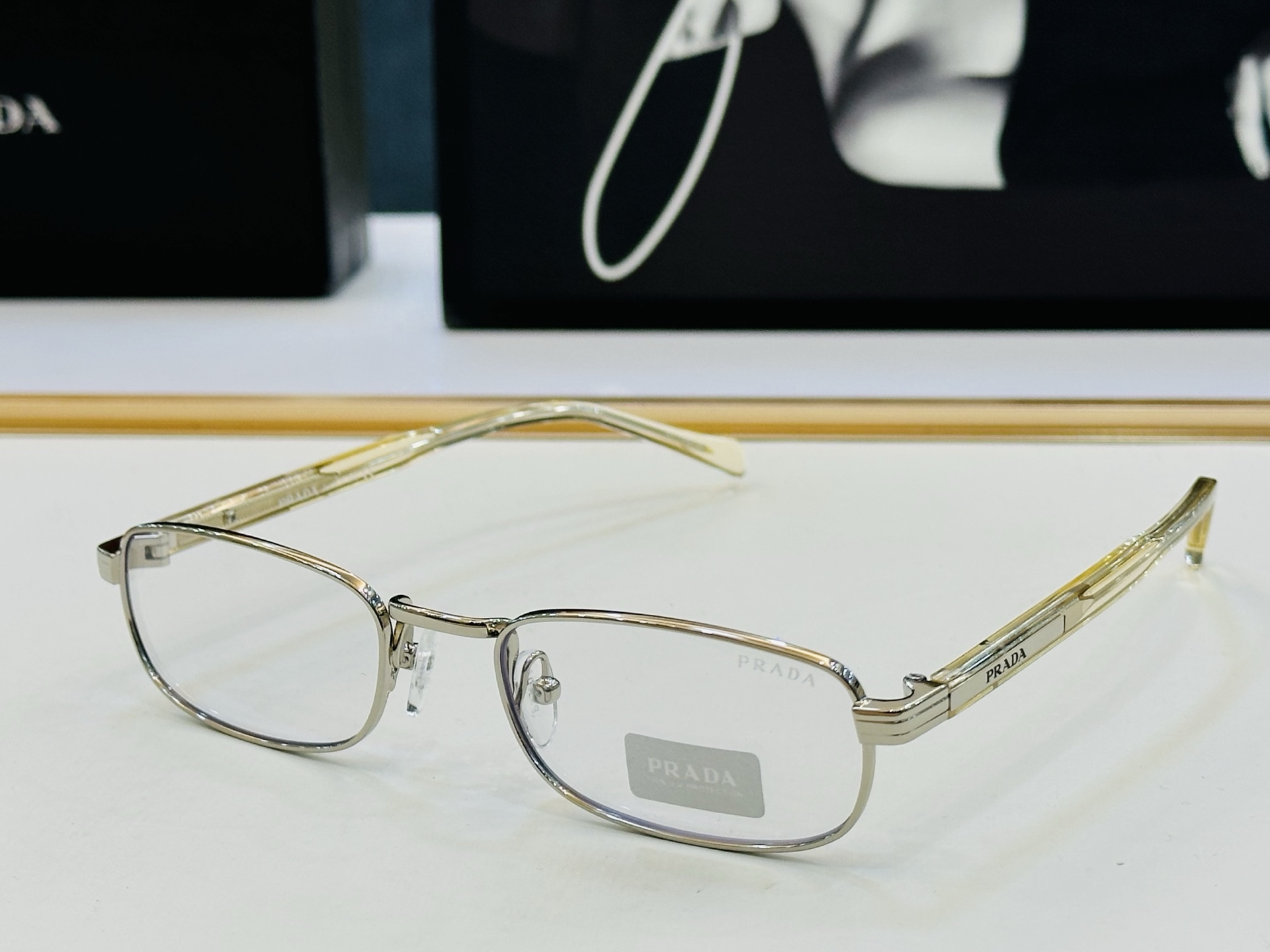 🔺PRAD*🔻普家 PRB54S Size：54口23-145 眼镜系列堪称精湛制作 彰显独特个性 F🌤
