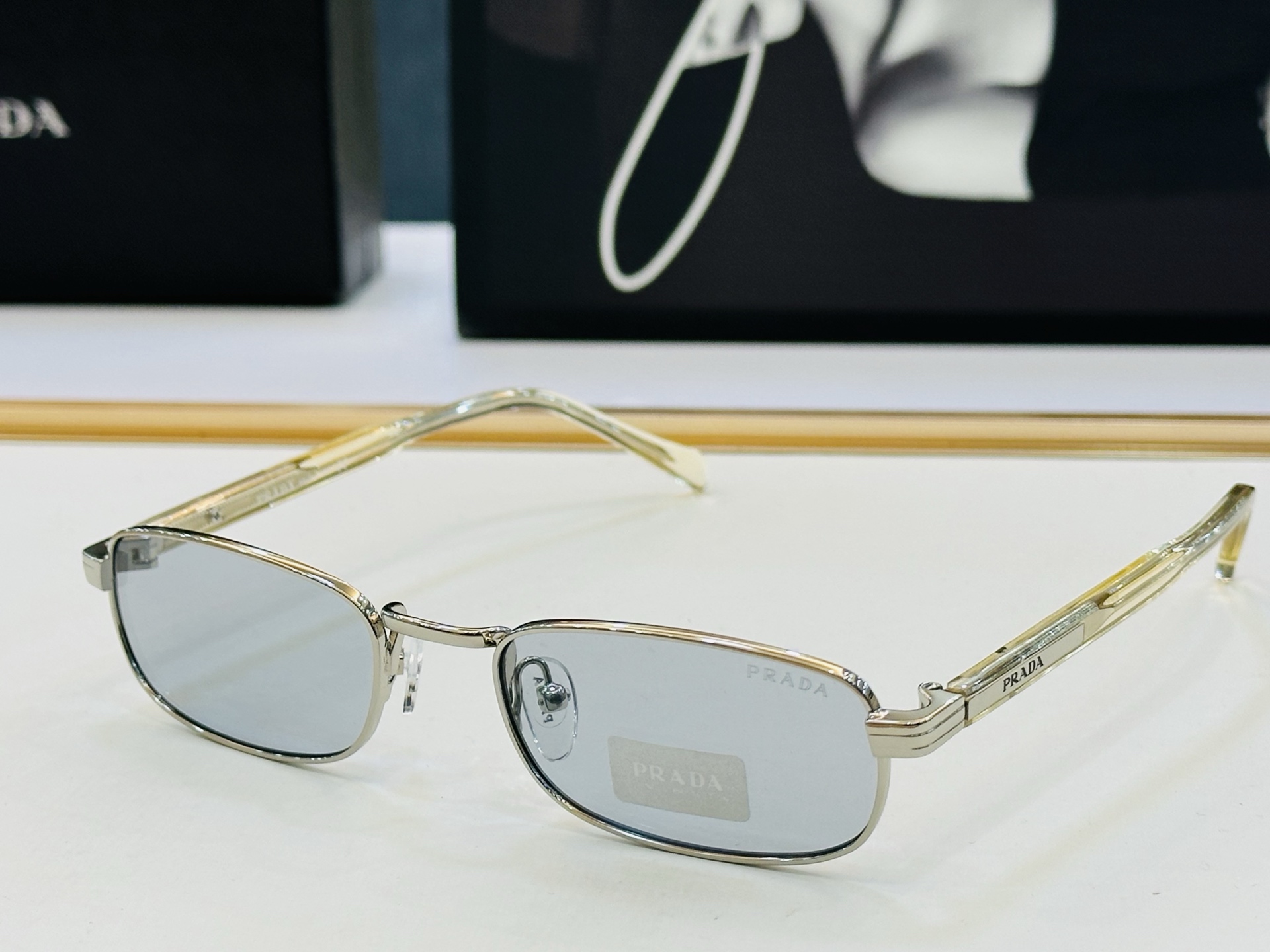 🔺PRAD*🔻普家 PRB54S Size：54口23-145 眼镜系列堪称精湛制作 彰显独特个性 F🌤