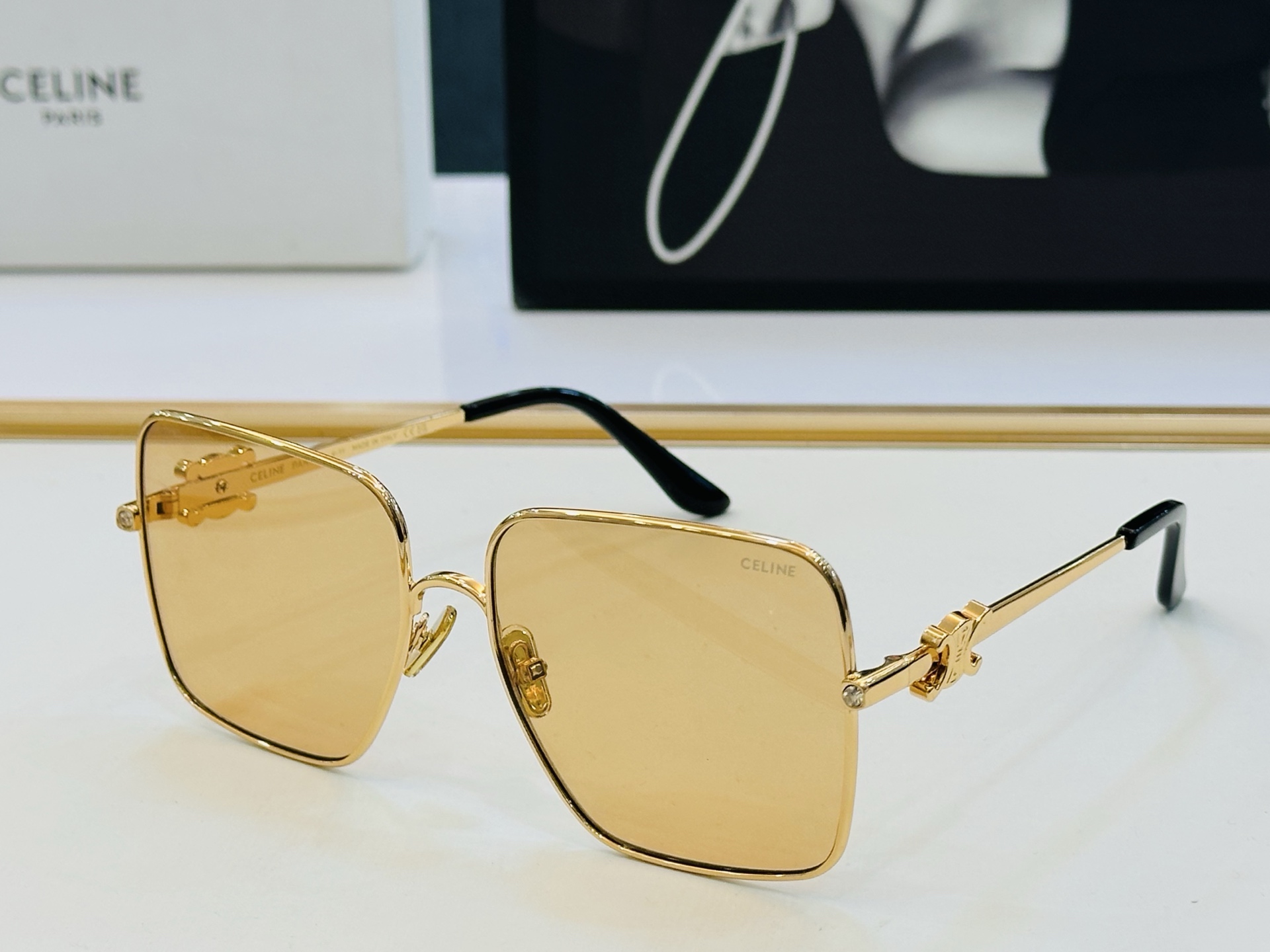 【CELINE】赛琳 CL42101U Size：60口17-143 一直热销的款式 欧美风 光泽度好 