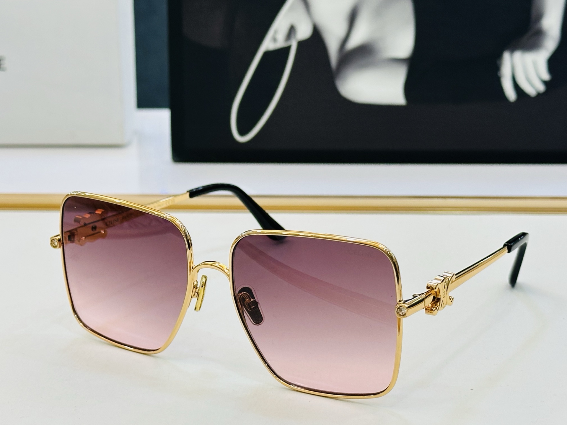 【CELINE】赛琳 CL42101U Size：60口17-143 一直热销的款式 欧美风 光泽度好 