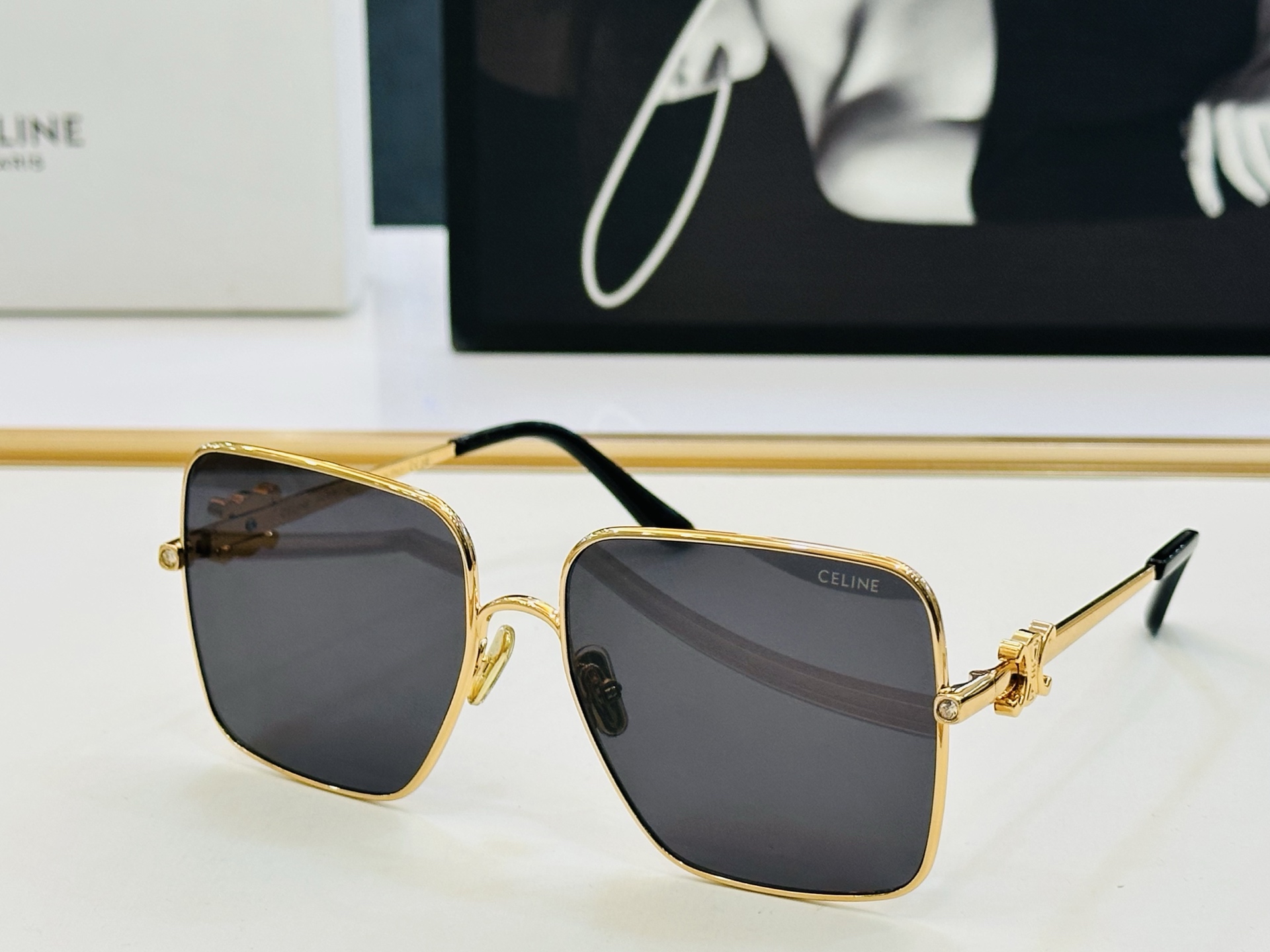 【CELINE】赛琳 CL42101U Size：60口17-143 一直热销的款式 欧美风 光泽度好 