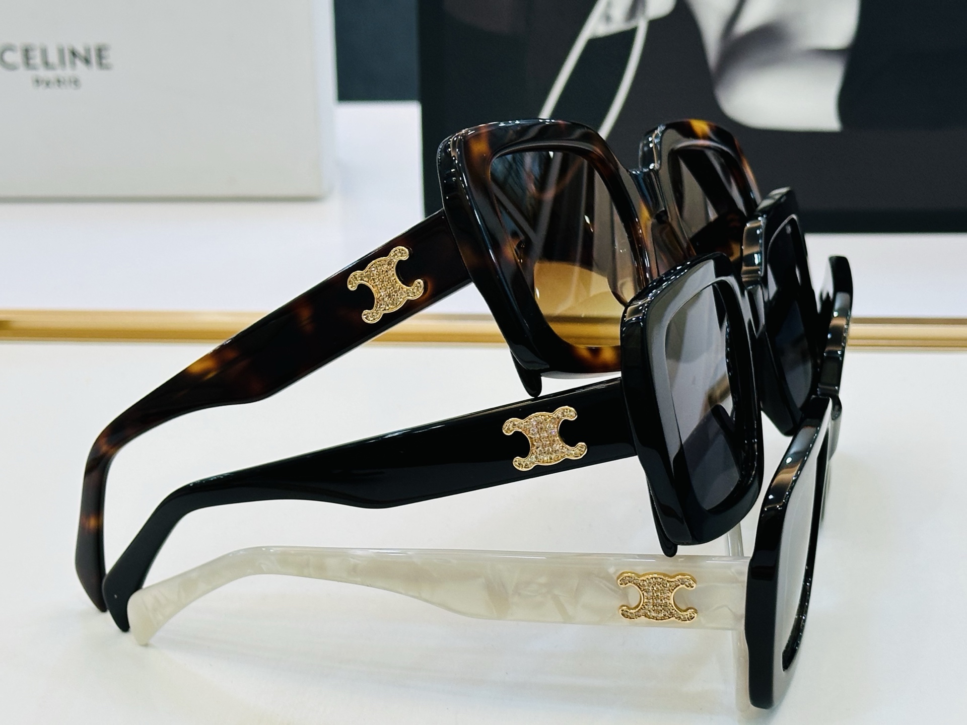 【CELINE】赛琳 CL40304 Size：54口23-145 一直热销的款式 欧美风 光泽度好 质