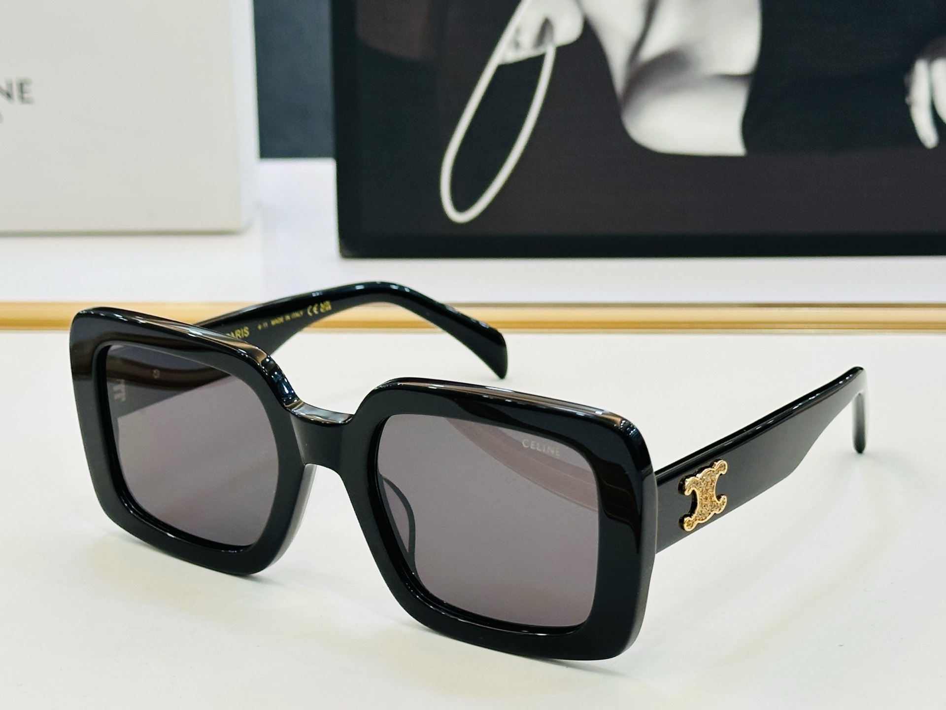 【CELINE】赛琳 CL40304 Size：54口23-145 一直热销的款式 欧美风 光泽度好 质